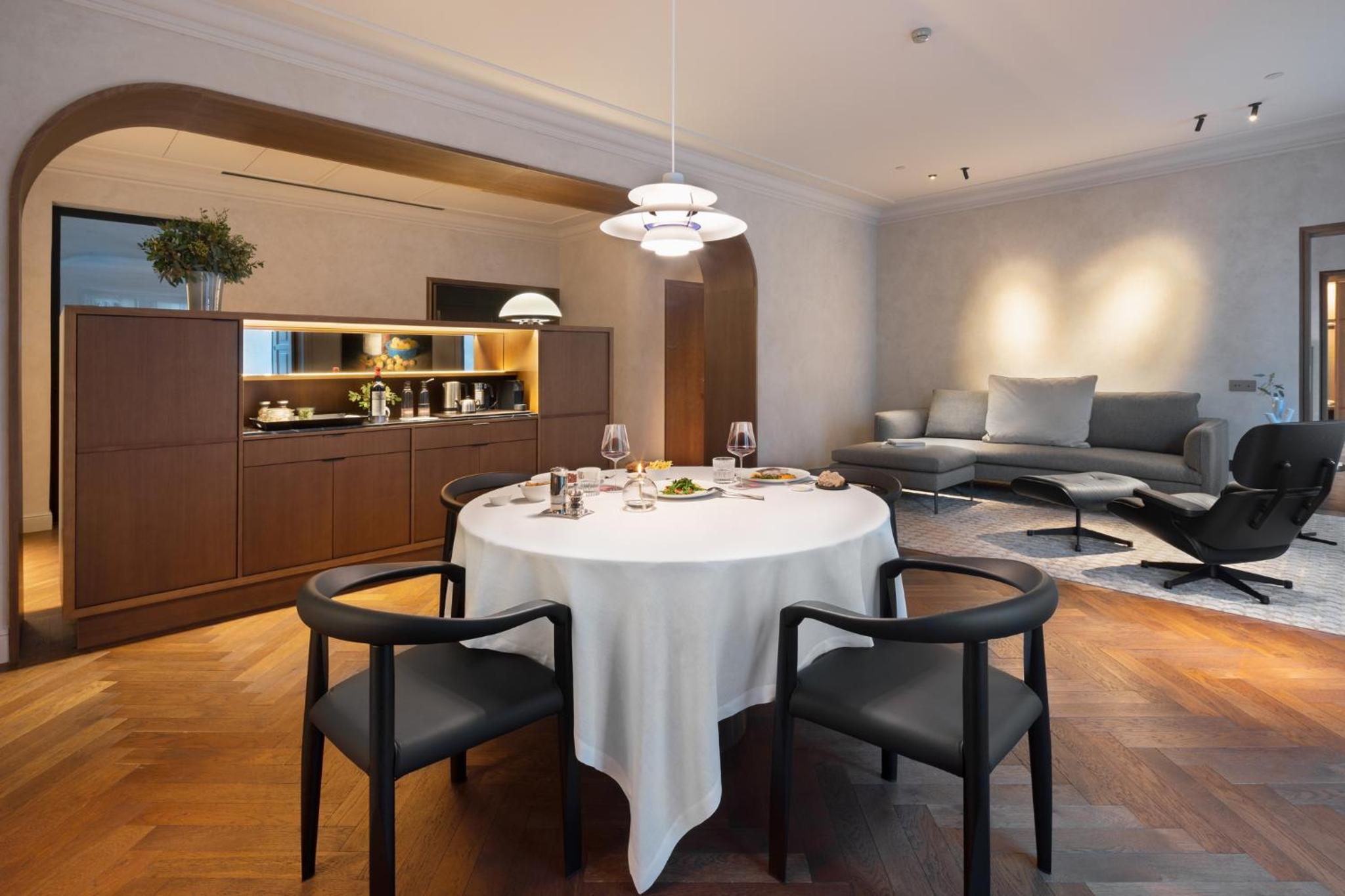 Alma Signature Suite