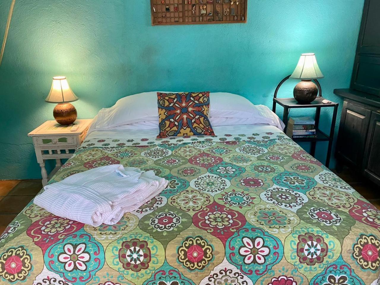 Double Room with Shared Bathroom photo 1