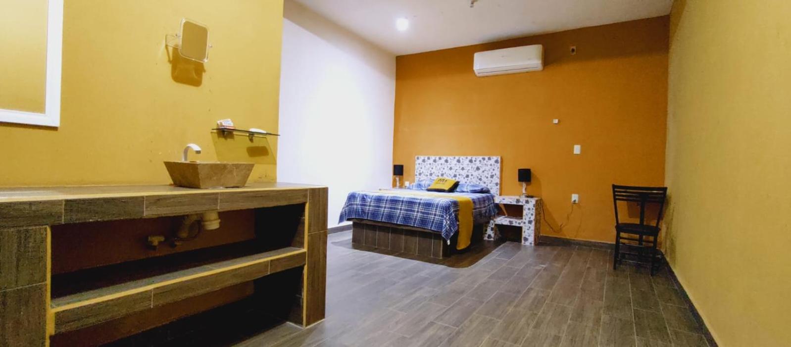 Deluxe Room (2 Adults + 1 Child) photo 3
