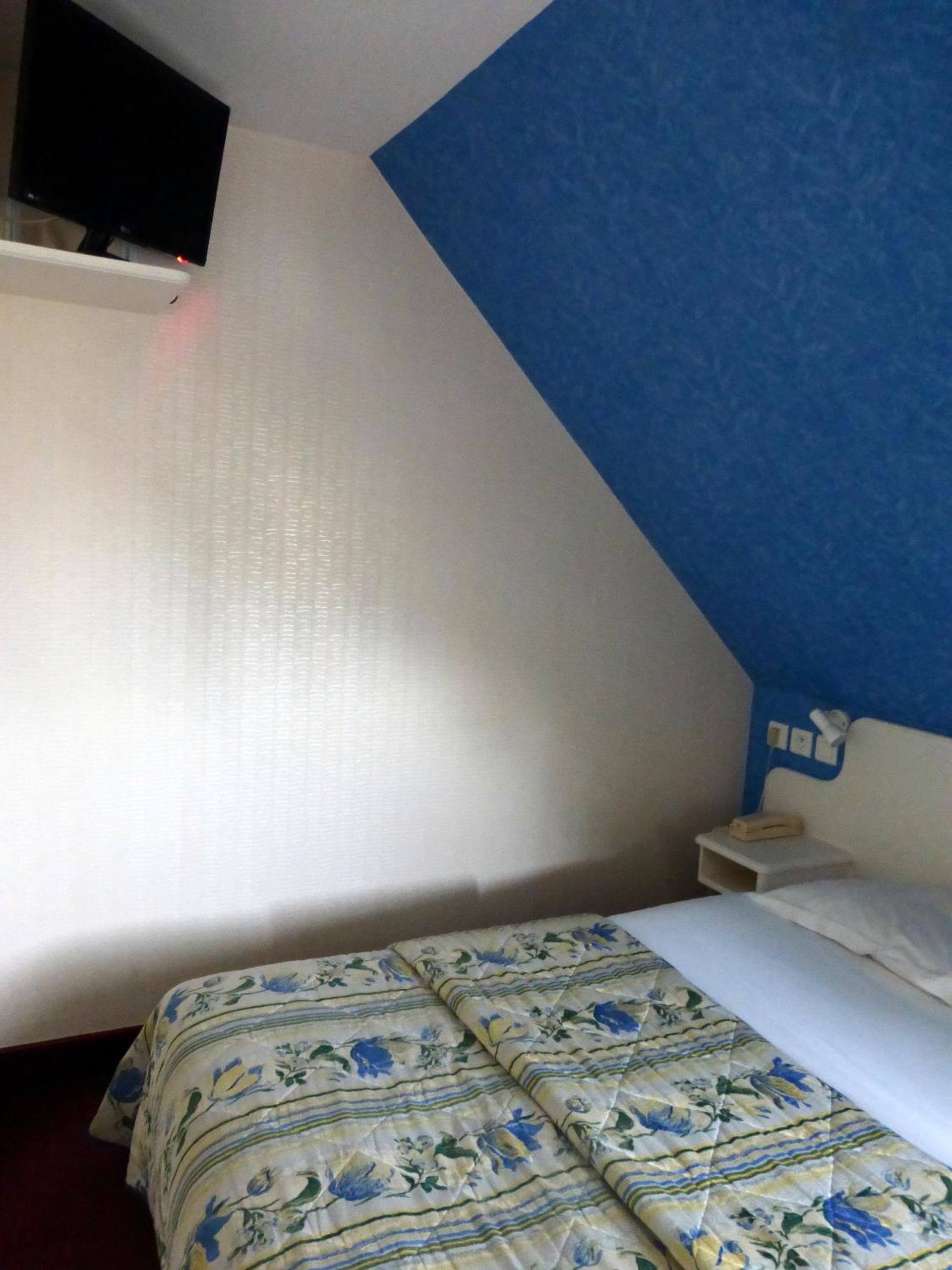Special Offer - Double Room Breakfast Included photo 2
