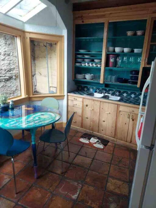 Two-Bedroom House - Photo 2