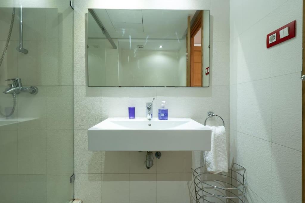 One-Bedroom Apartment - Photo 33