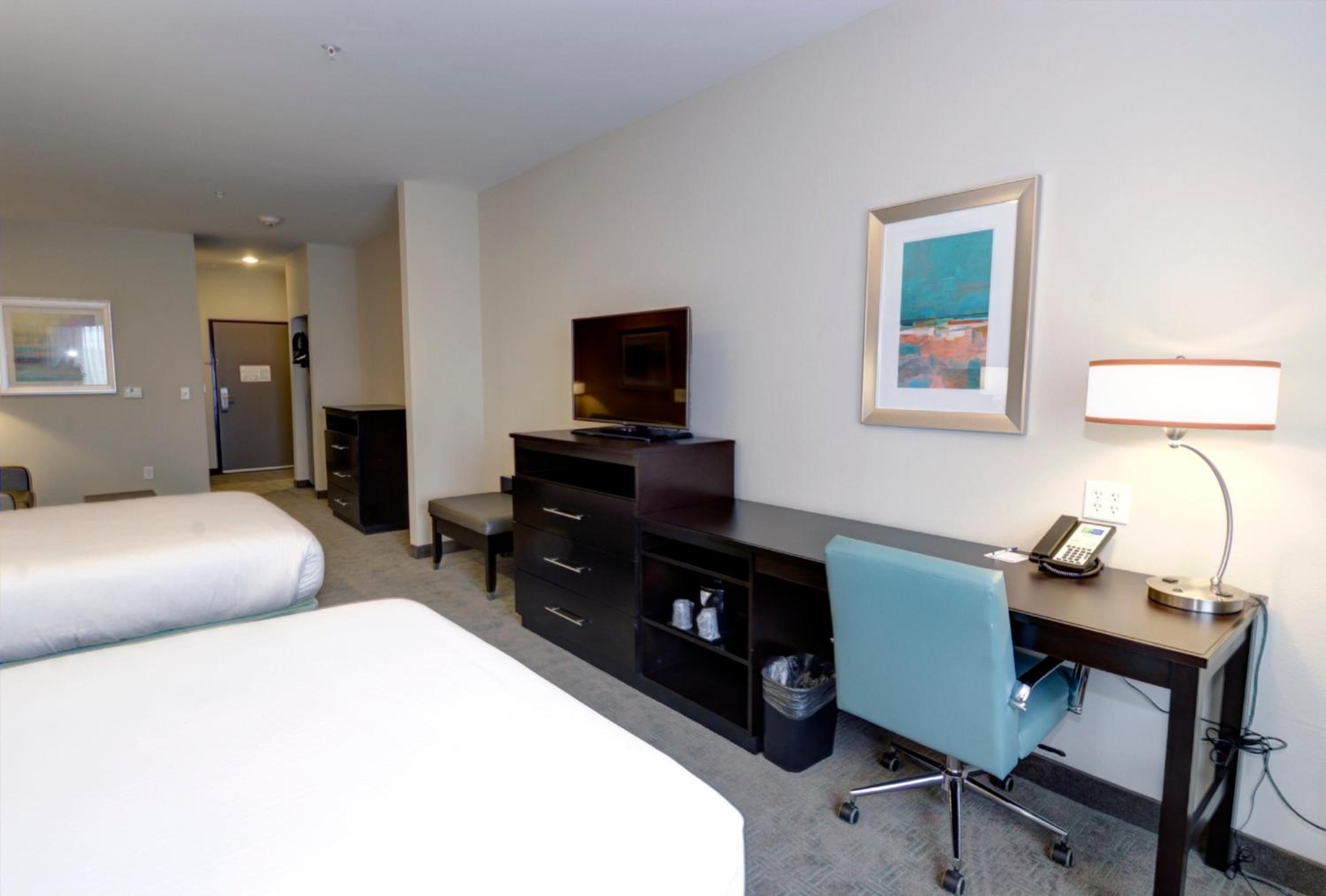 Suite, 1 King Bed with Sofa bed, Accessible Bathtub (Mobility)