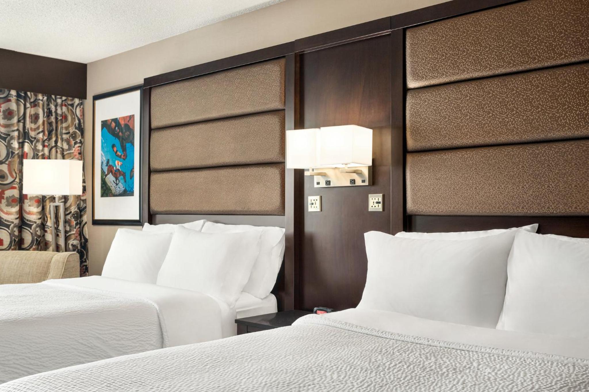 Premium Double Room with Two Double Beds - Photo 2
