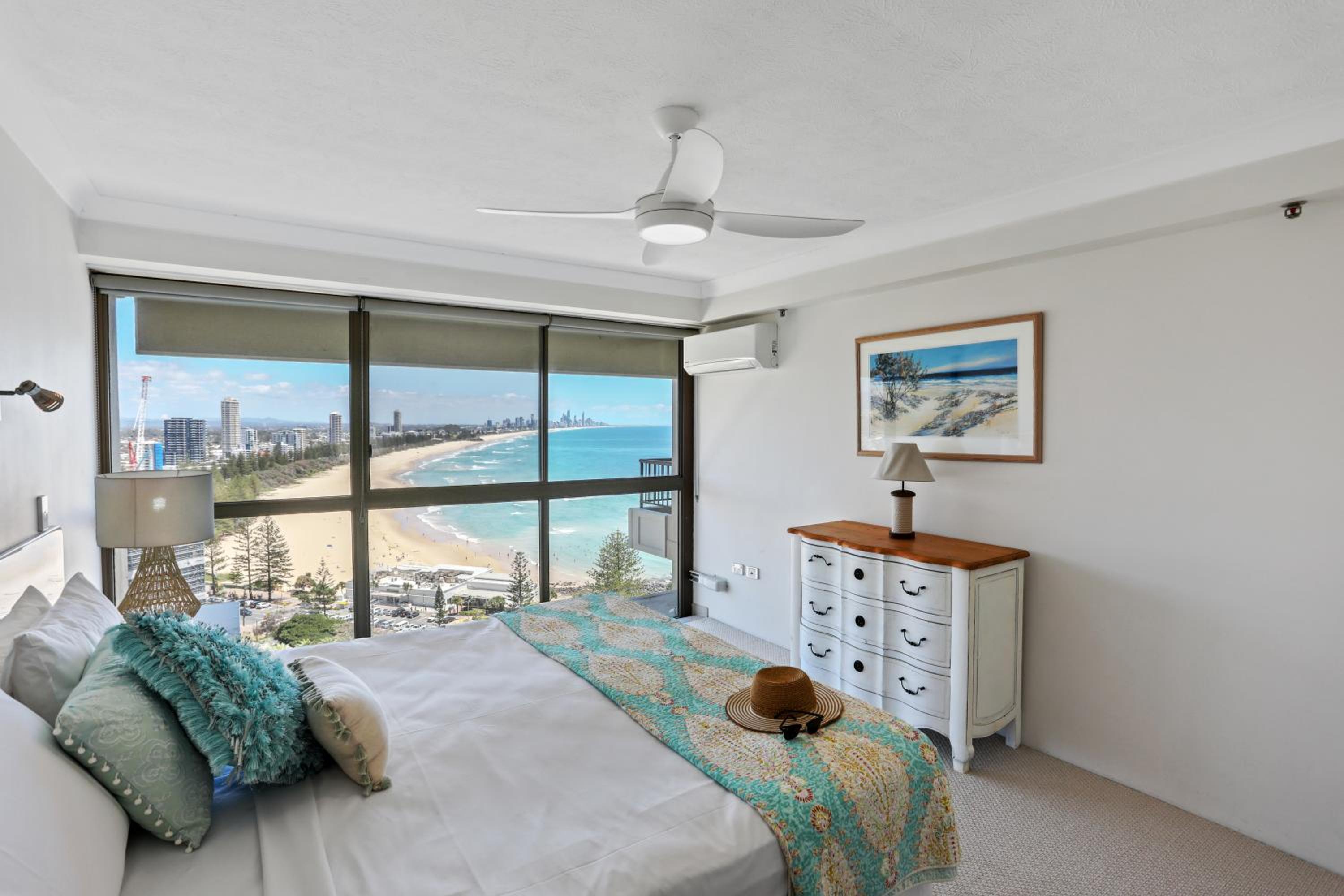 Superior Two-Bedroom Apartment with Ocean View - Photo 17