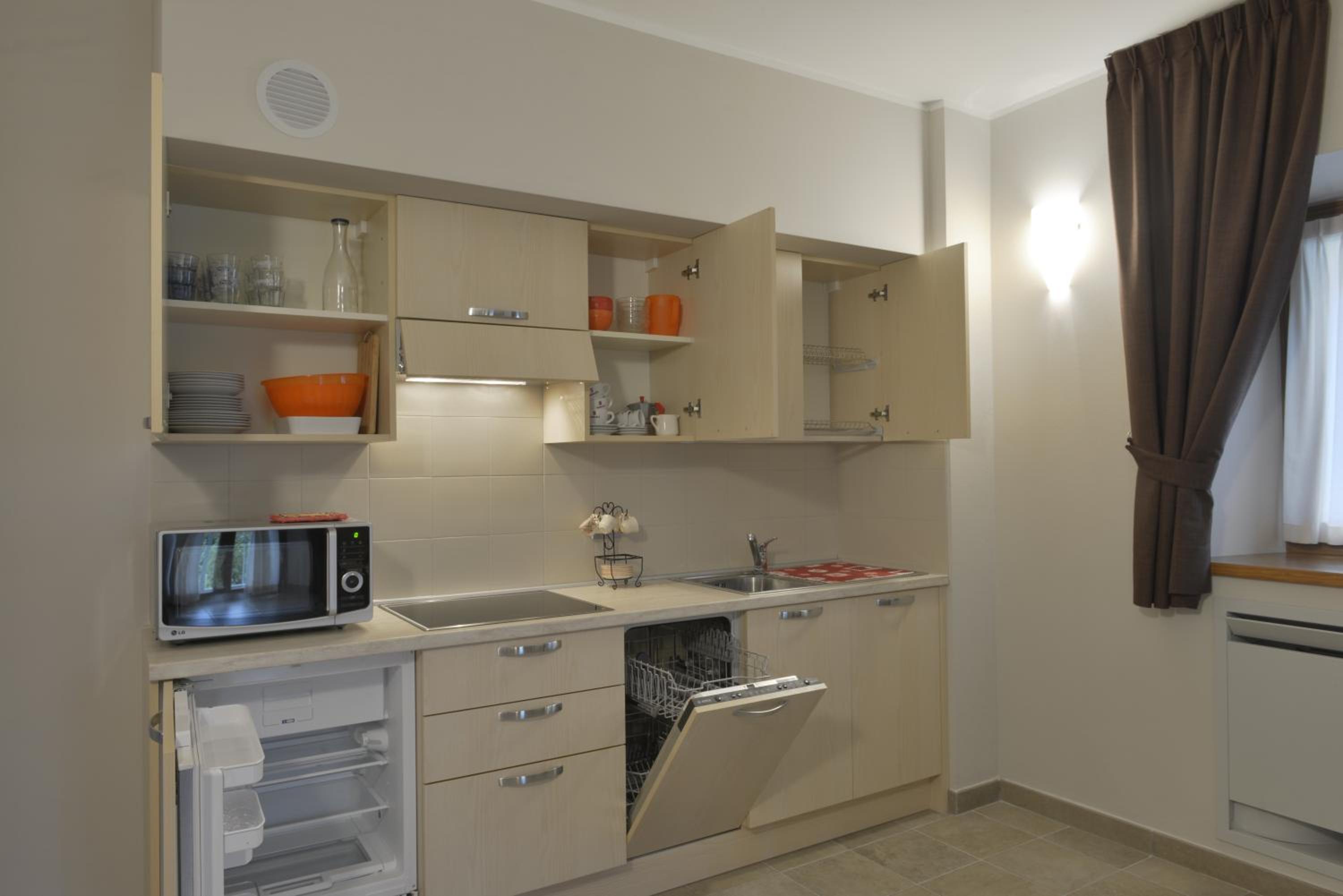Apartment - Ground Floor - Photo 3