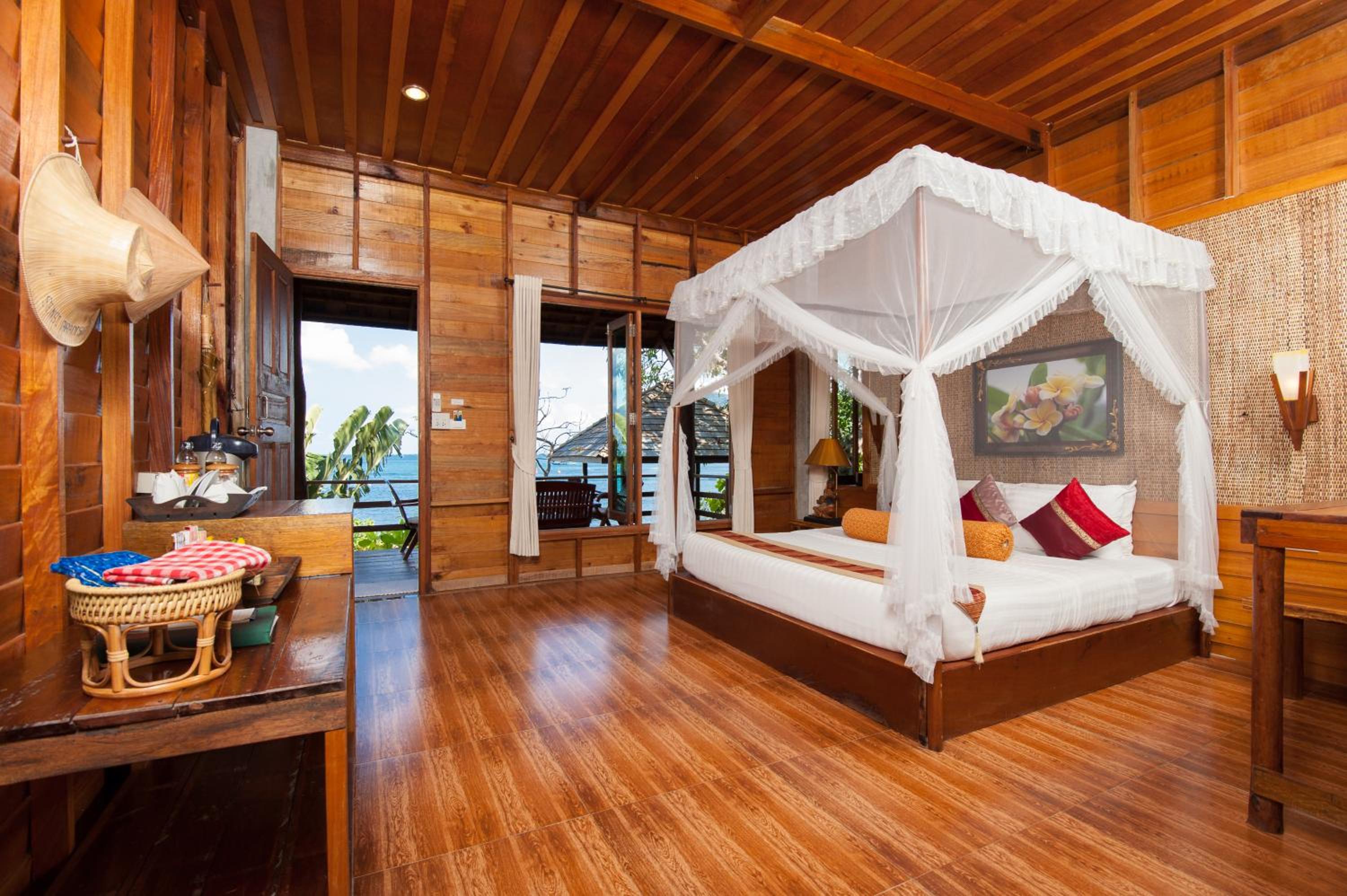 Family Room with Sea View - Photo 7