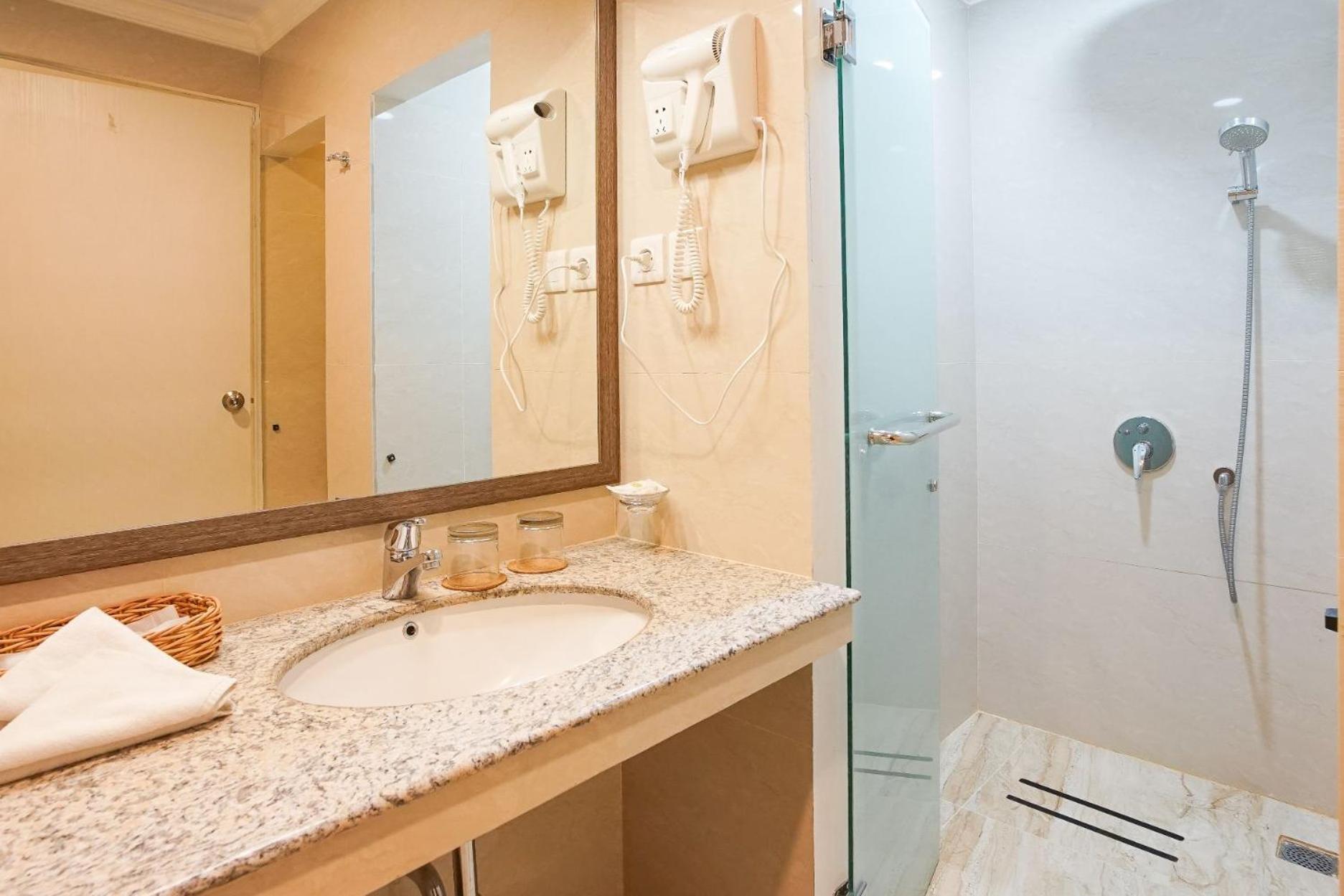 Deluxe Double Room - Photo 6