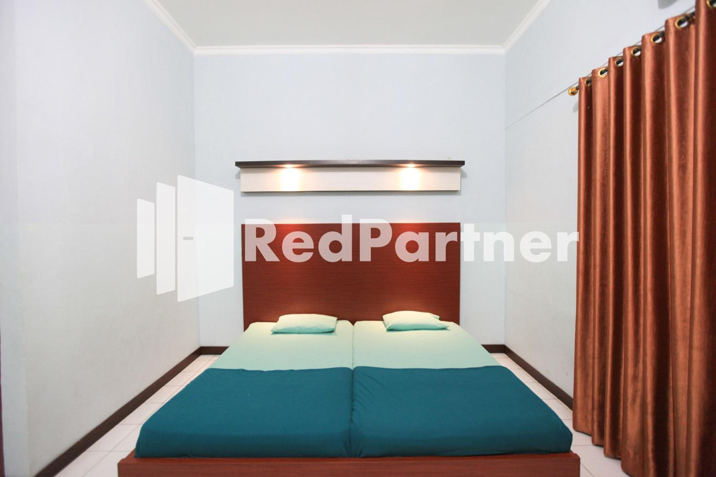 Economy Double Room photo 3