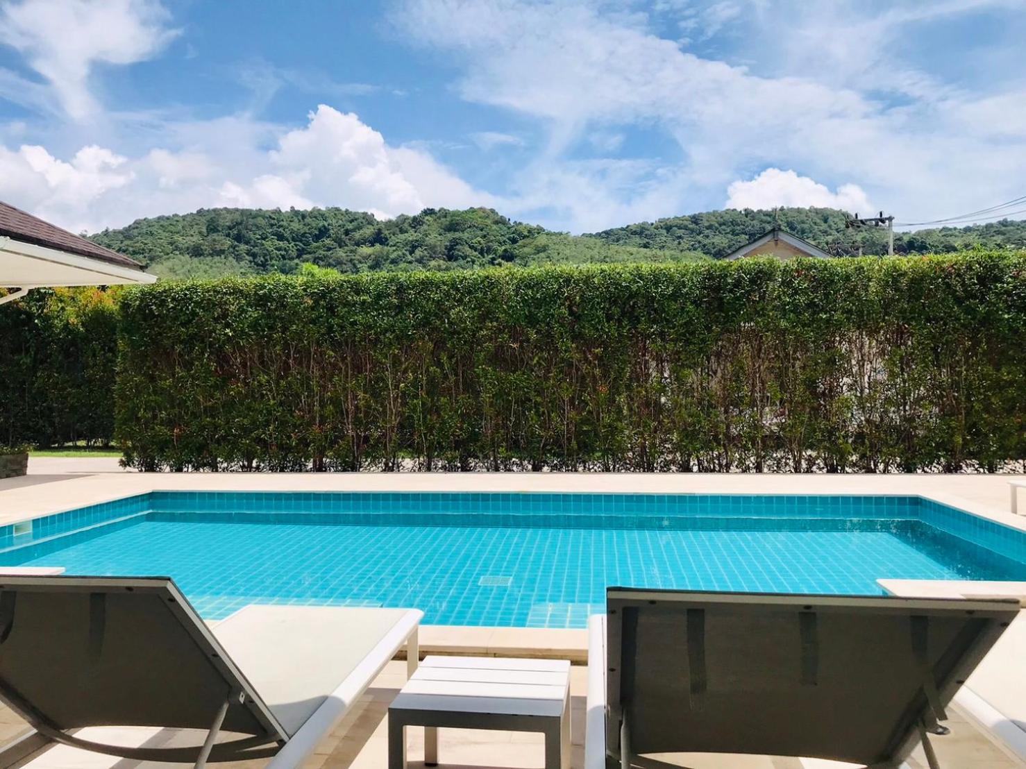 Villa with Private Pool - Photo 26