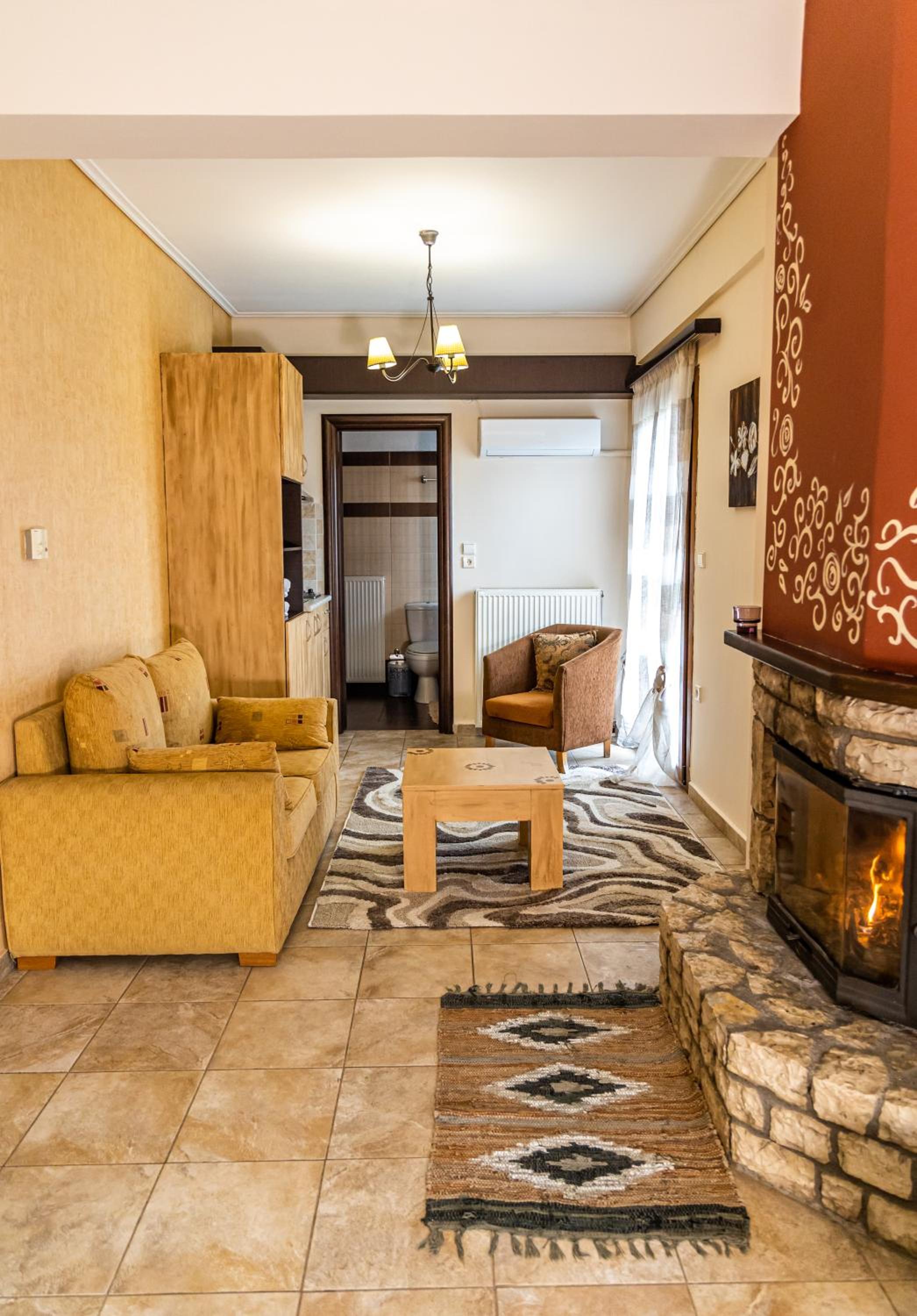 Suite with Fireplace (2 adults) - Photo 3