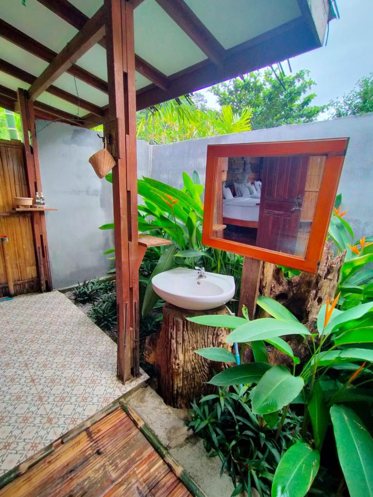 Superior Bungalow photo 3