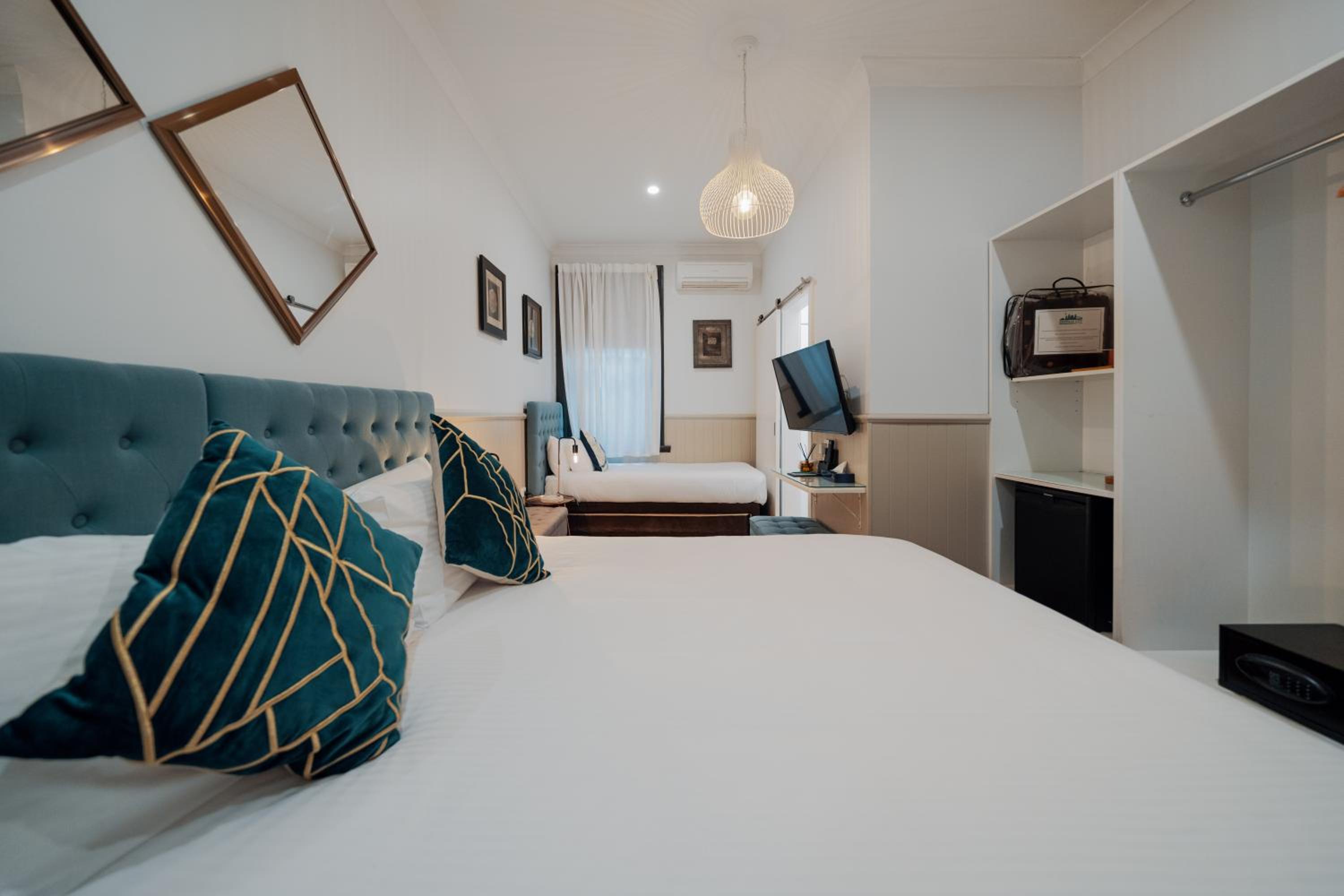 Deluxe Triple Room