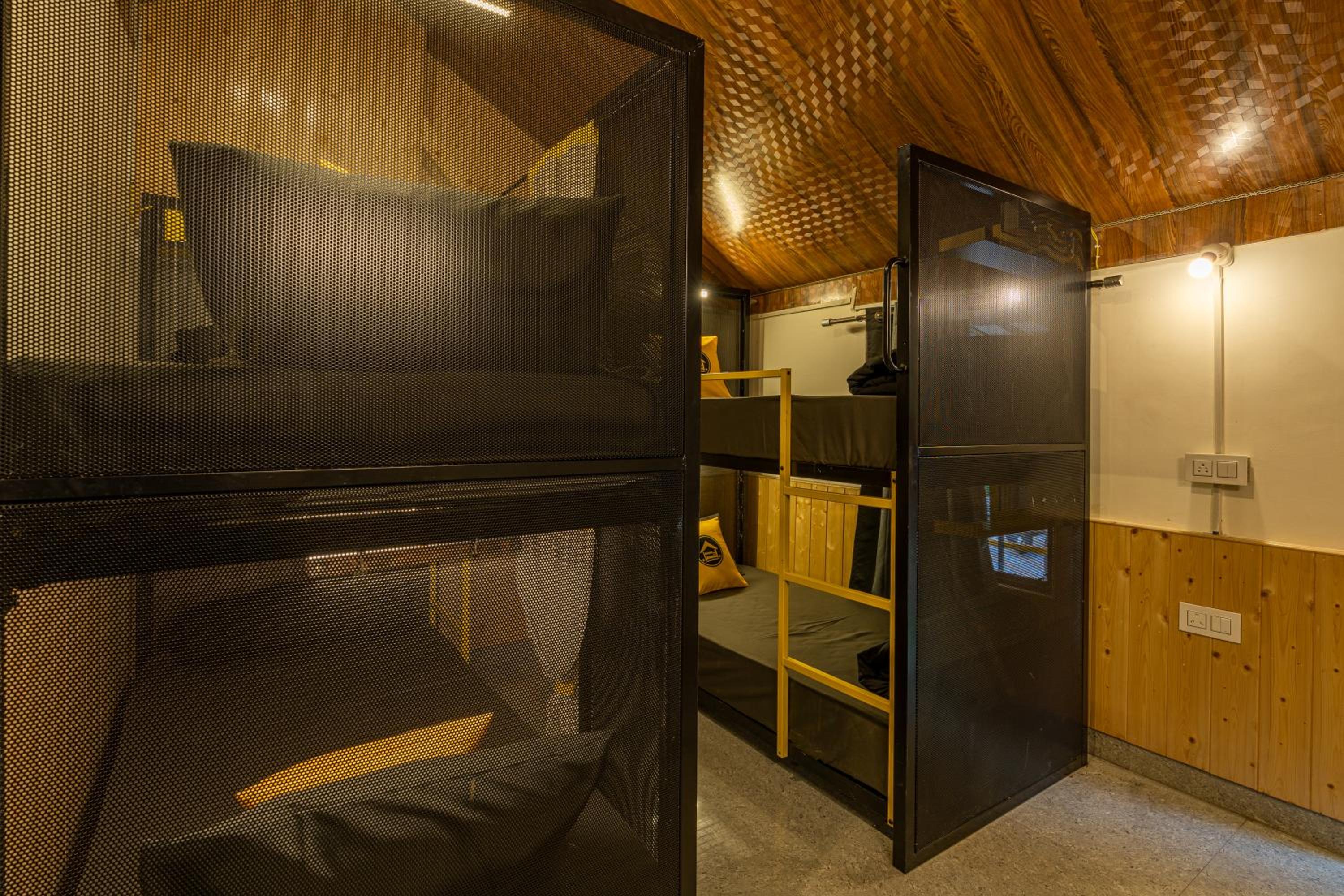 Standard - Bed In 4 Bed Mixed Dormitory photo 2