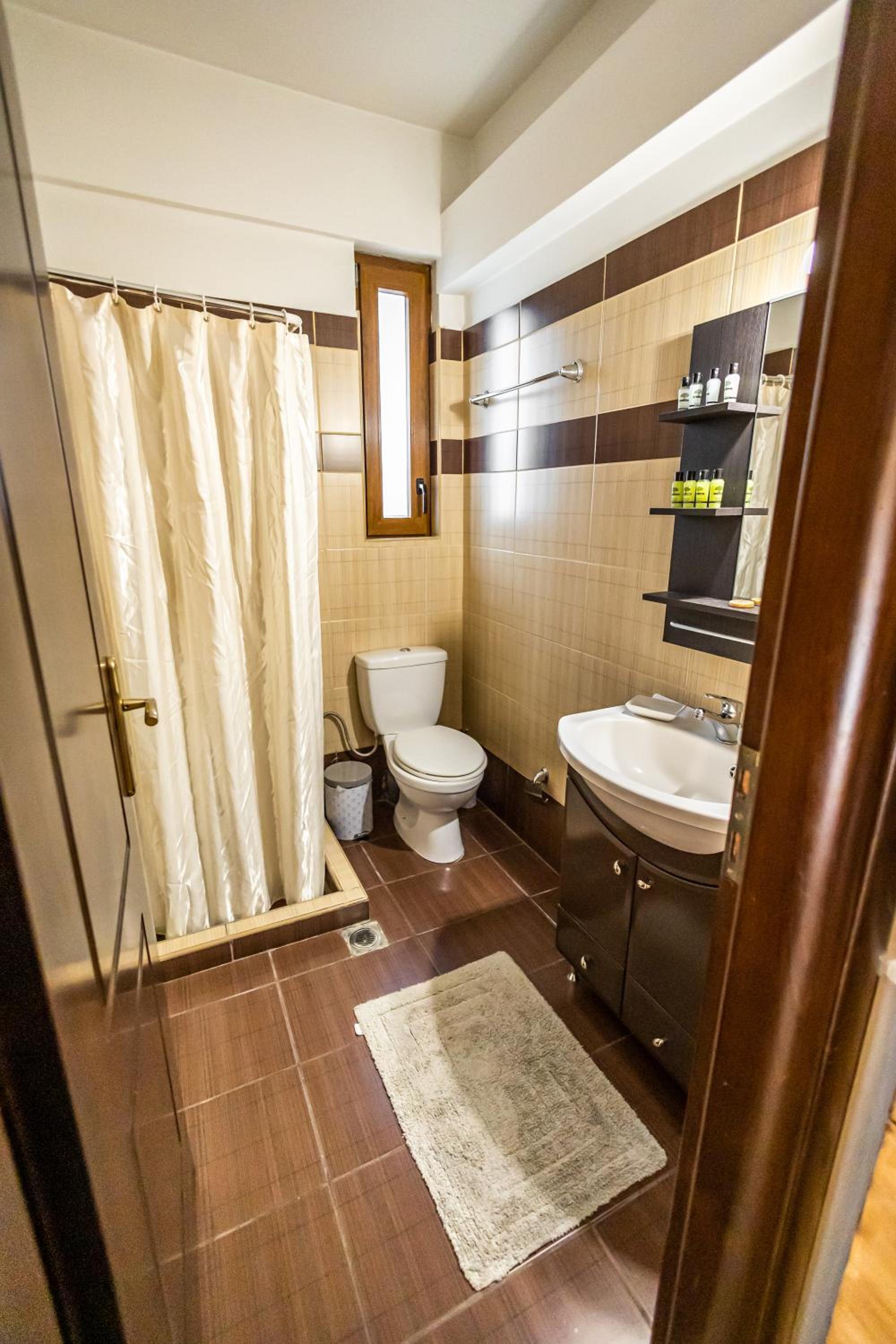 Duplex Quadruple Room - Photo 2