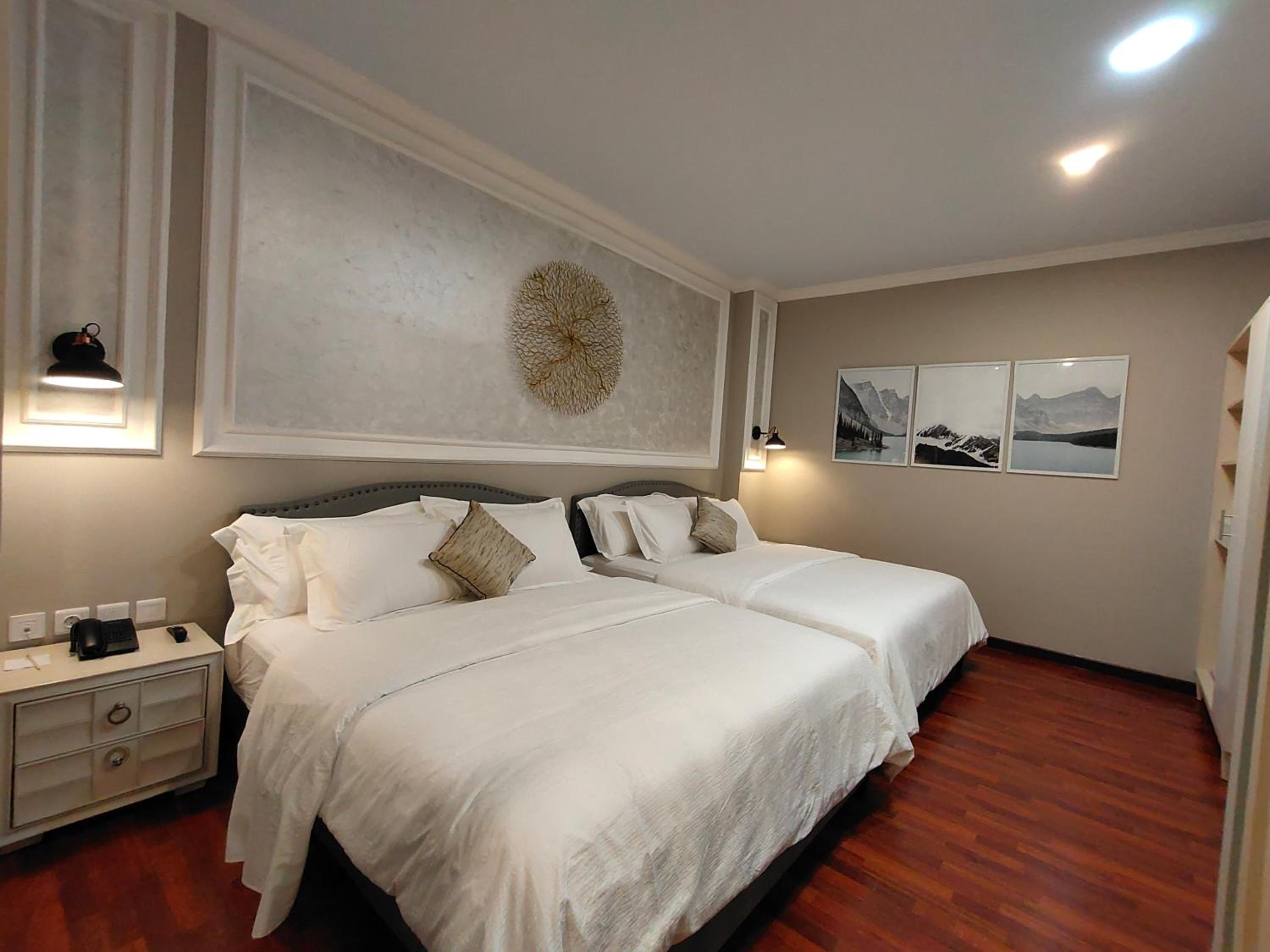 Family Room with Terrace - Photo 3