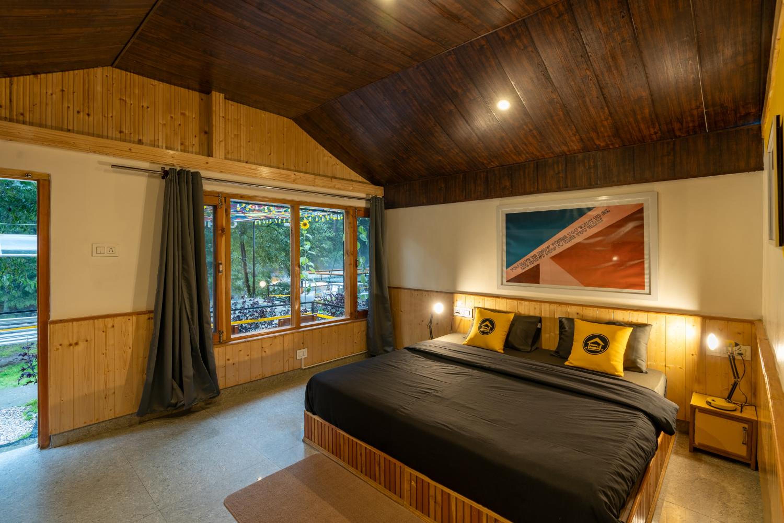 Deluxe Cottage photo 2