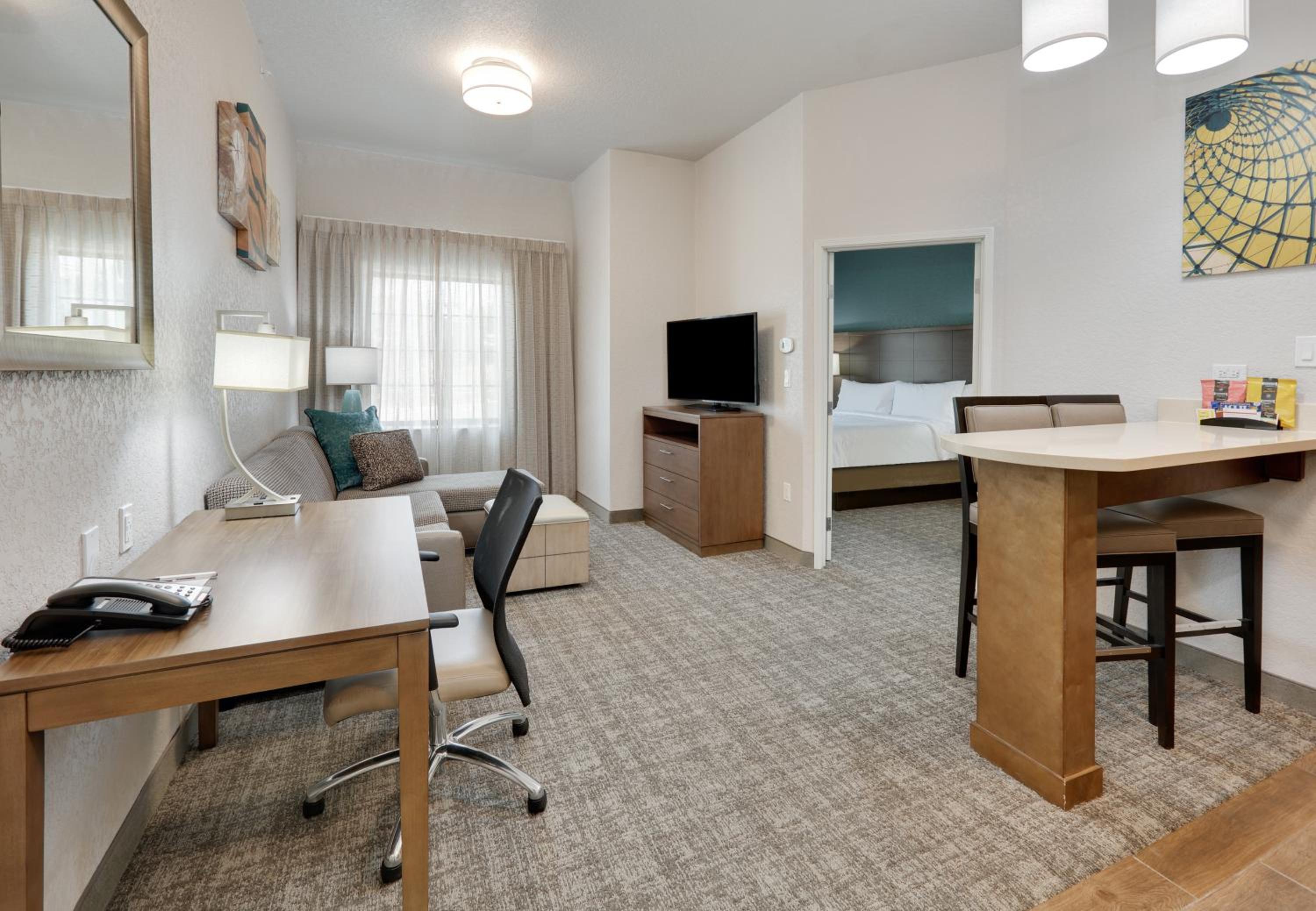 One-Bedroom King Suite