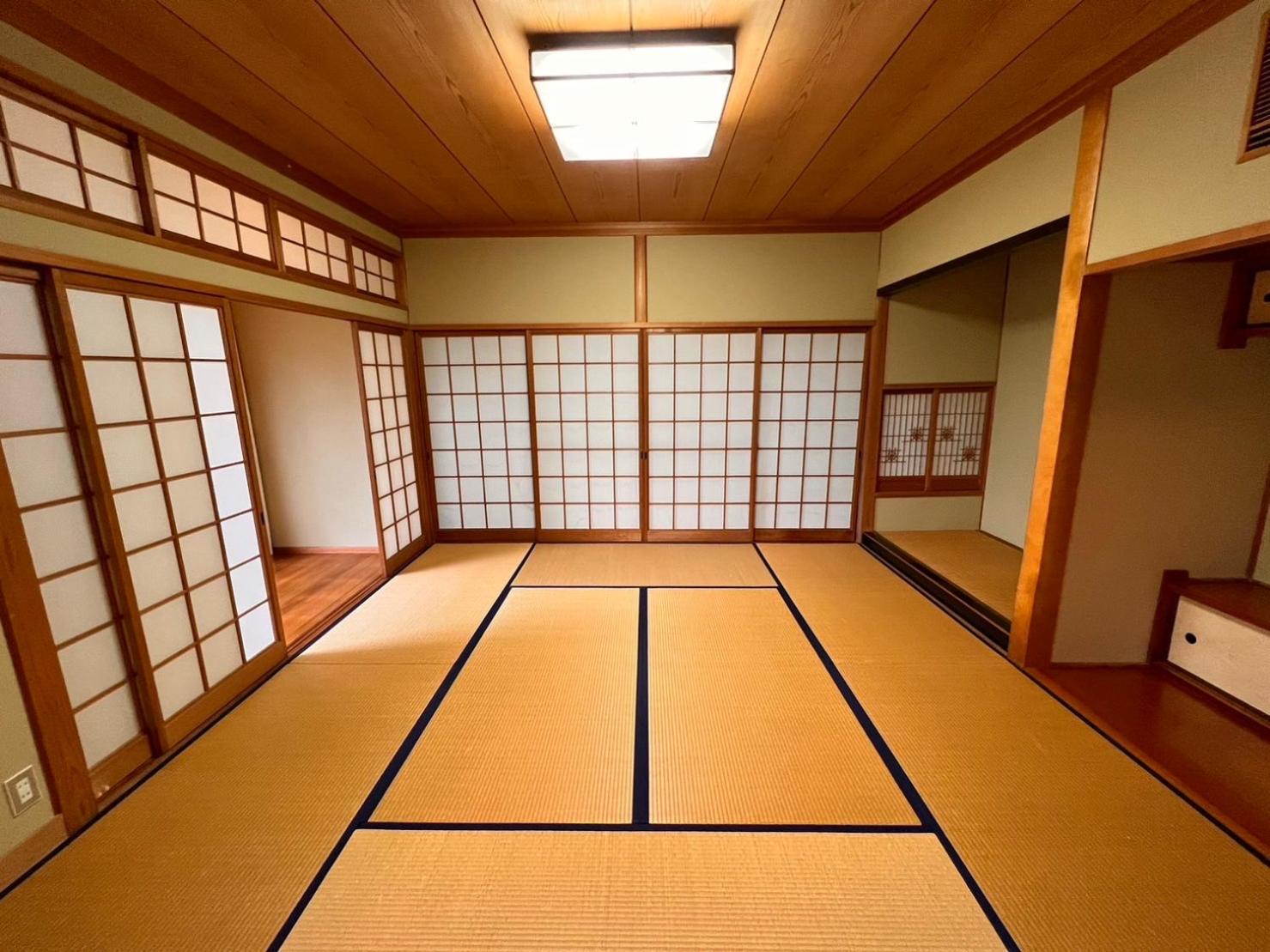 Quadruple Room with Private Bathroom - Photo 14