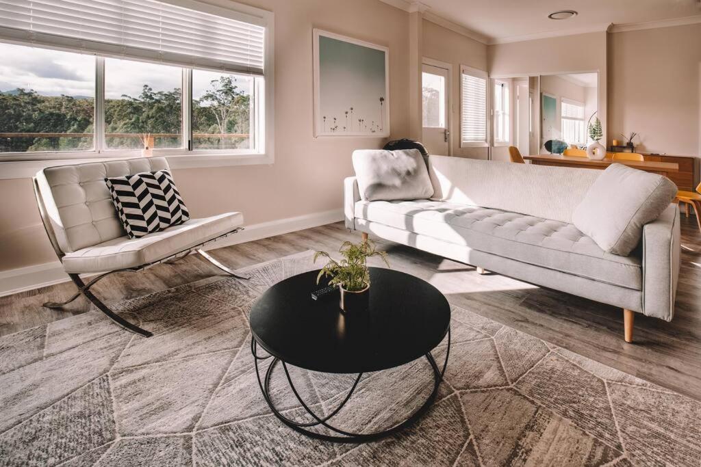 Seven-Bedroom House photo 1