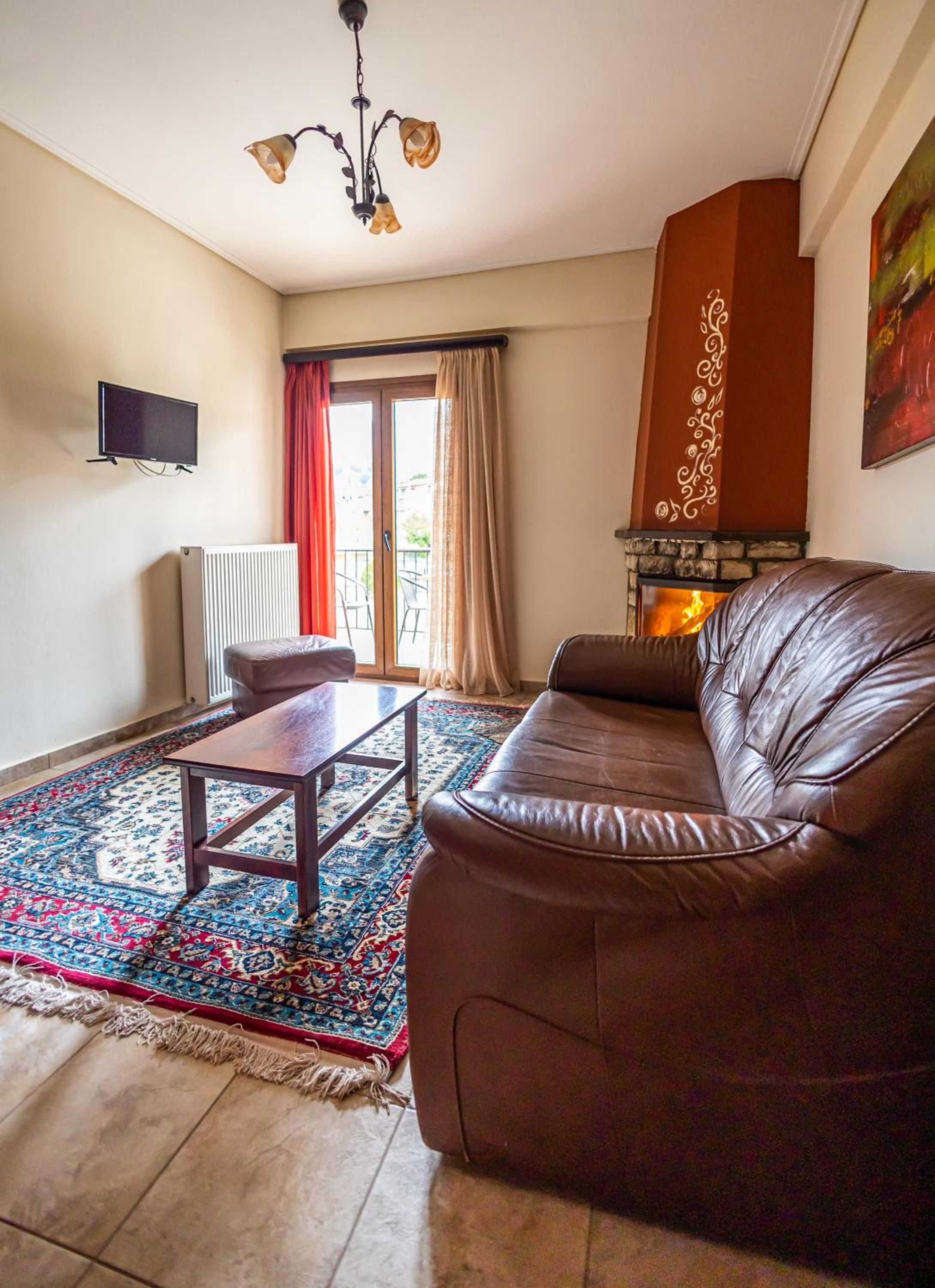 Deluxe Room - Photo 7
