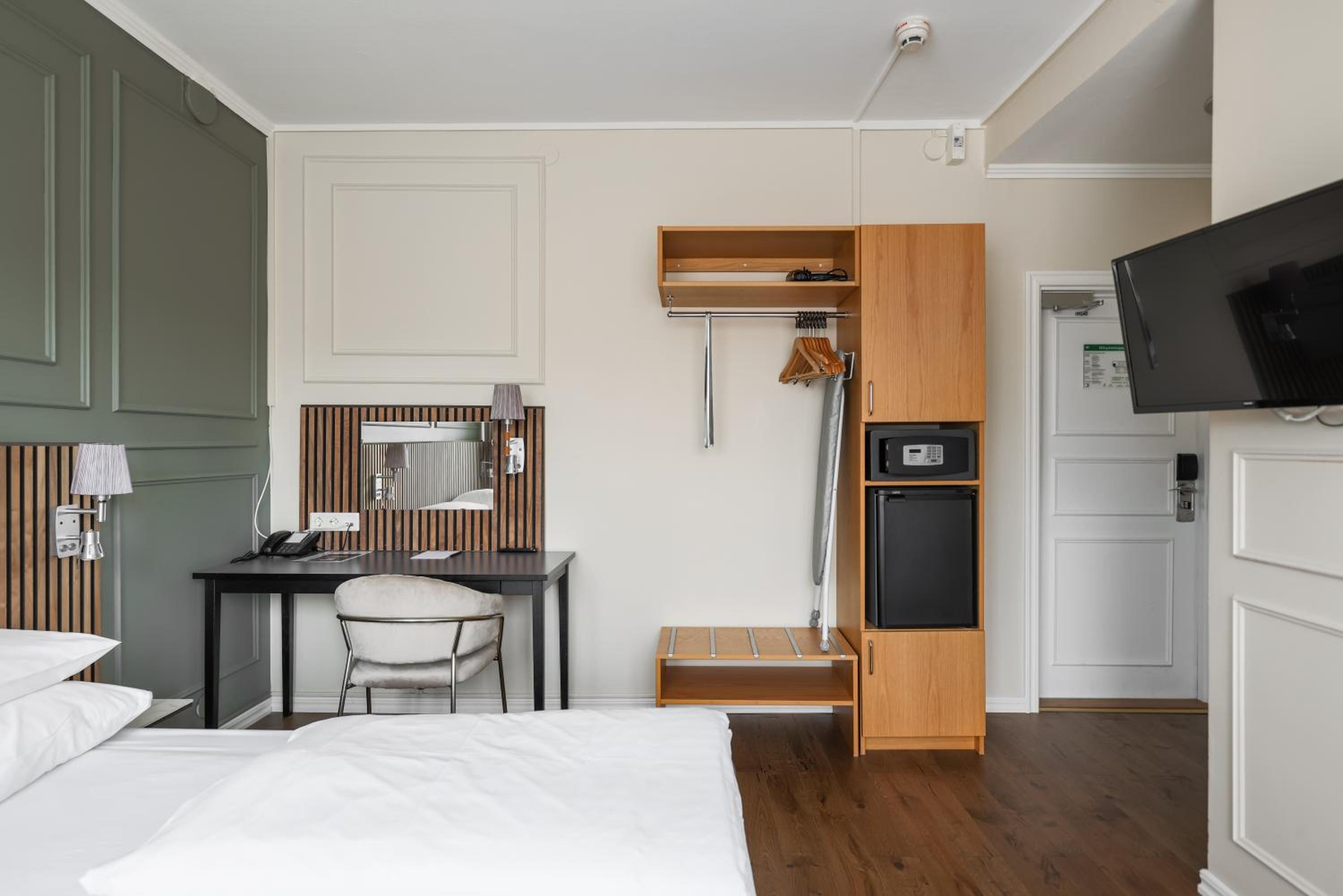 Standard Double Room - Photo 1