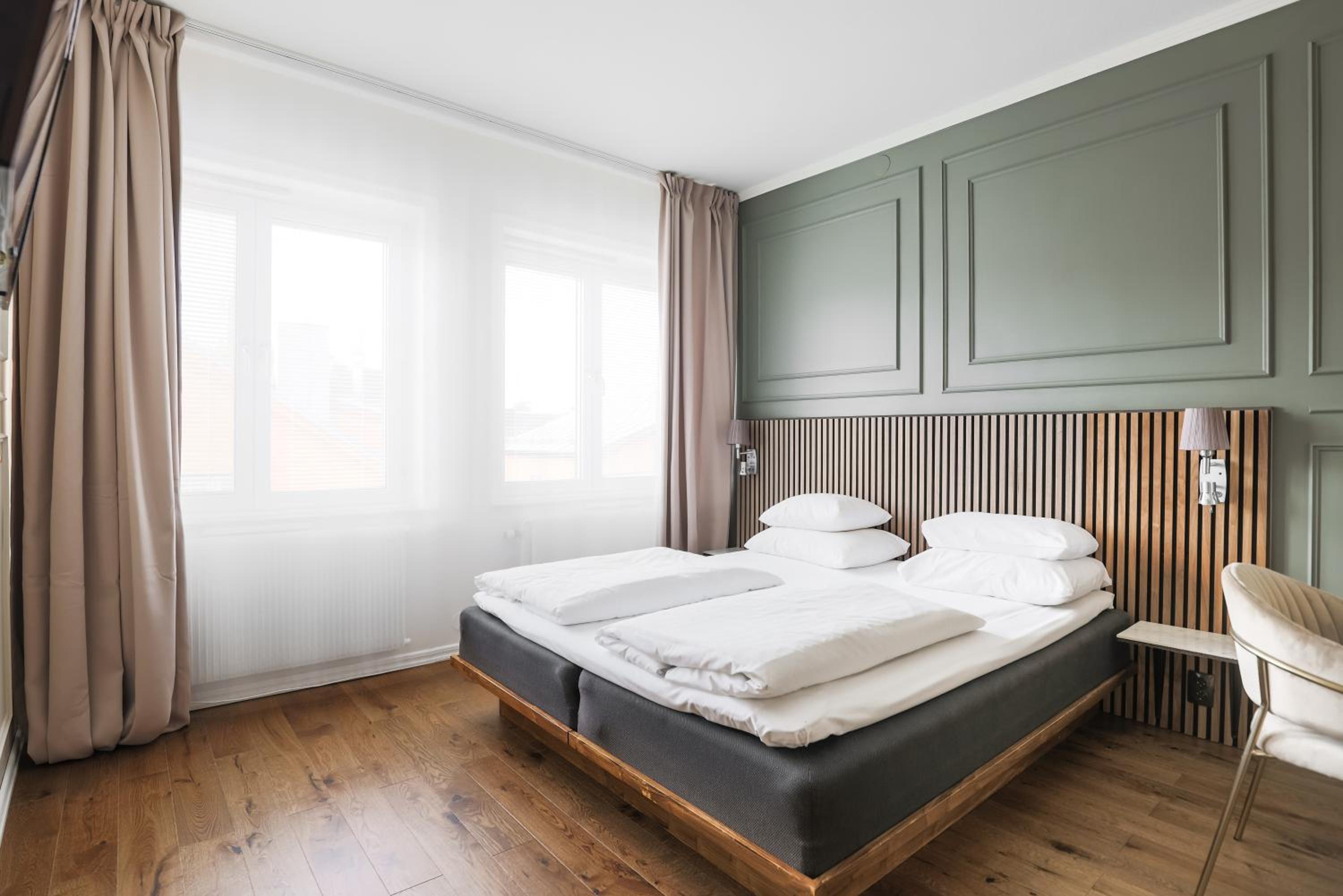 Standard Double Room - Photo 3