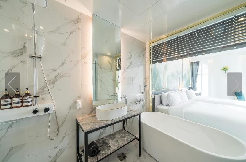 Double Room with Sea View - Photo 6