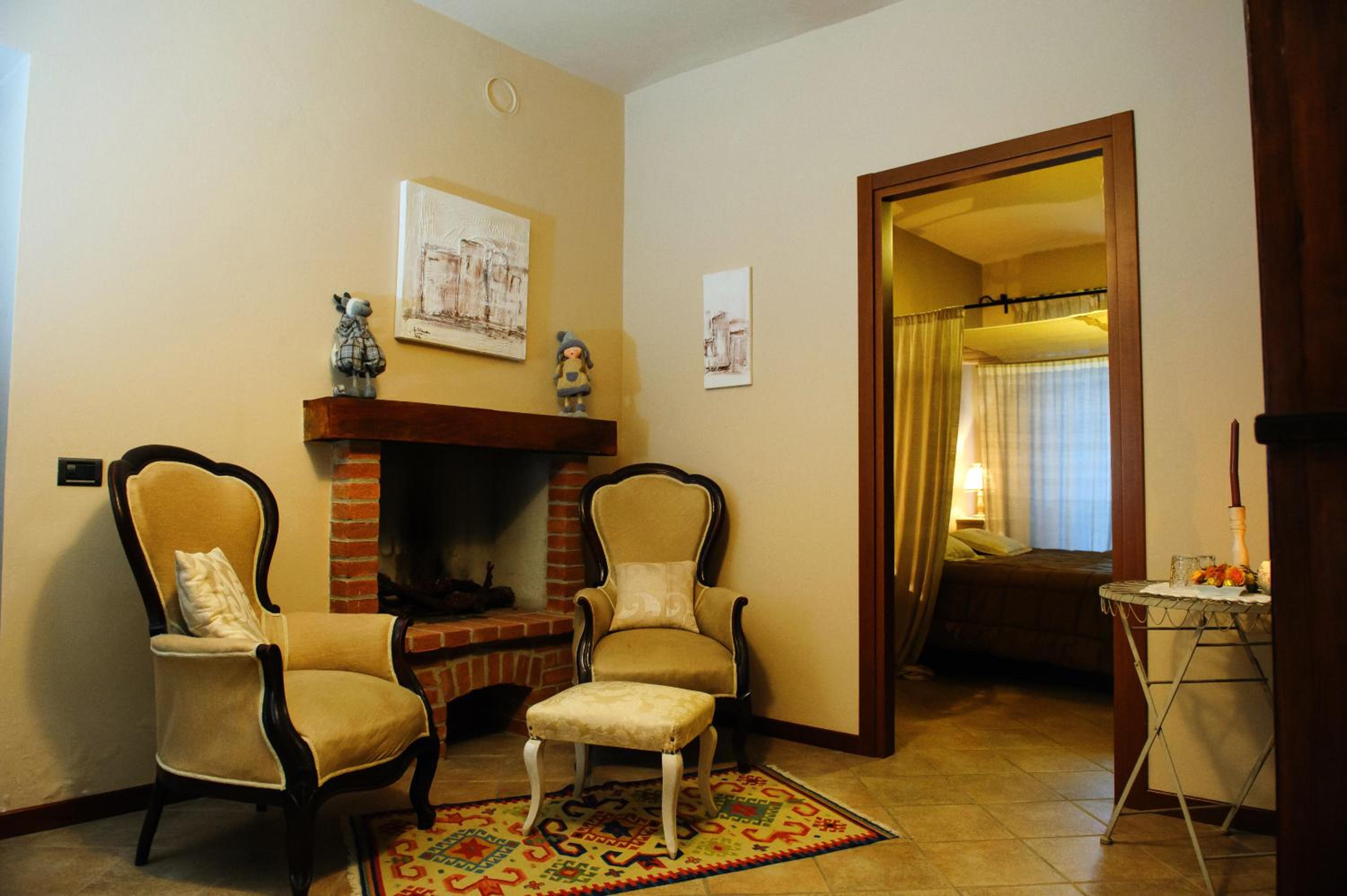 Large Double Room photo 3