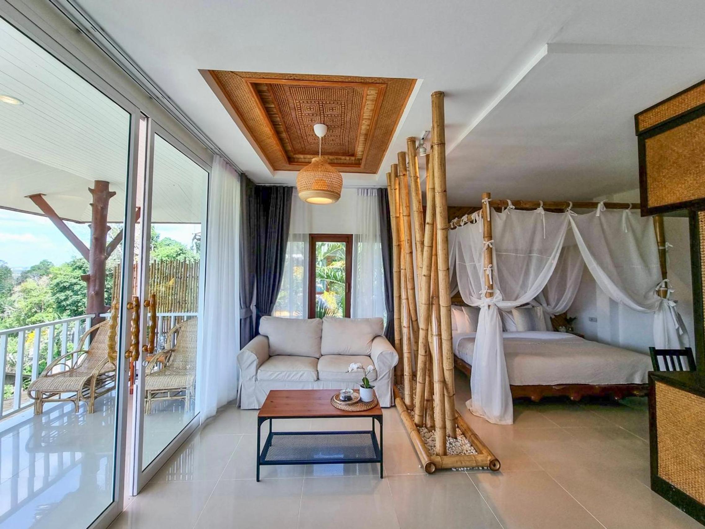 Jacuzzi Villa Two- Free Beach Shuttle