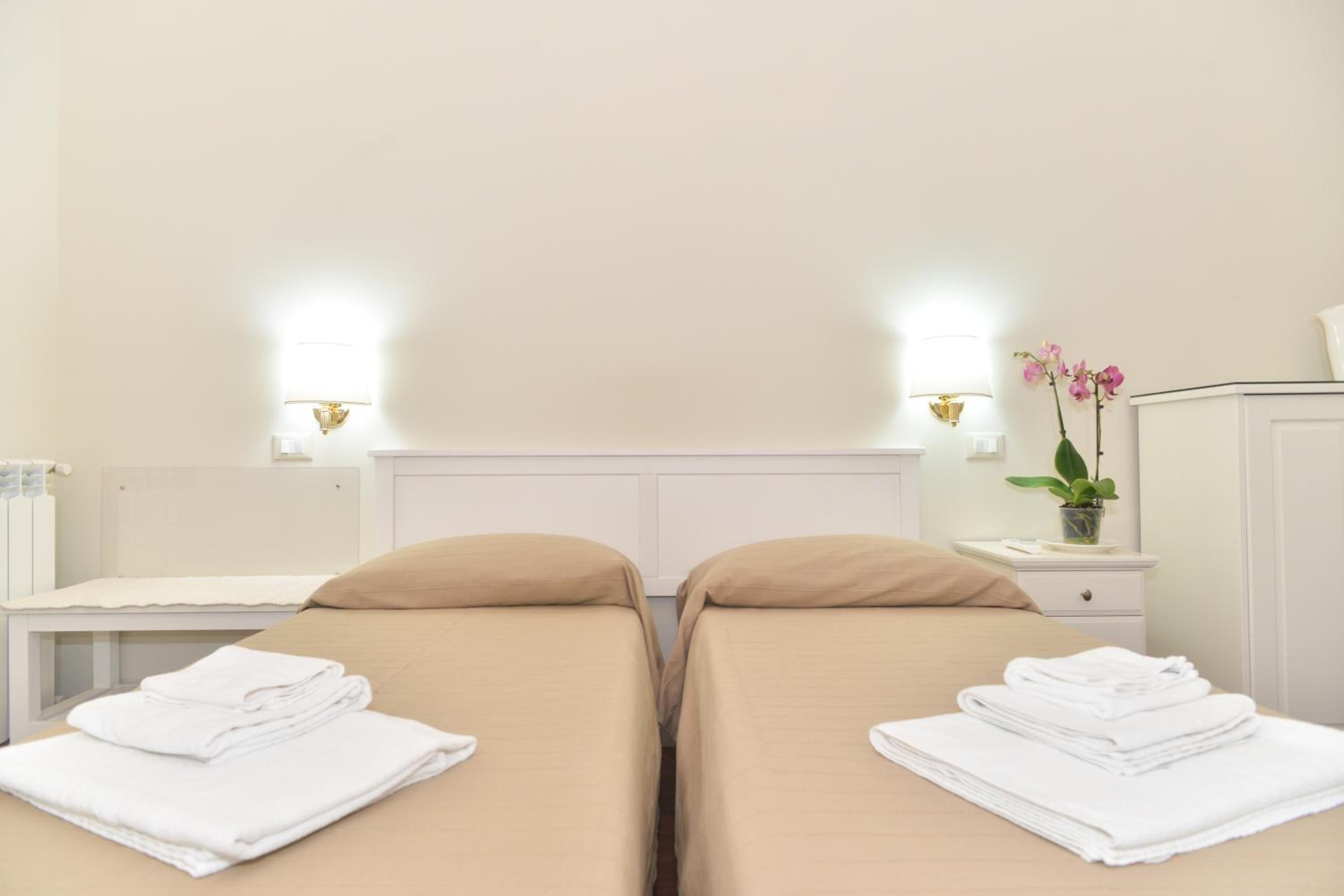 Double or Twin Room photo 1