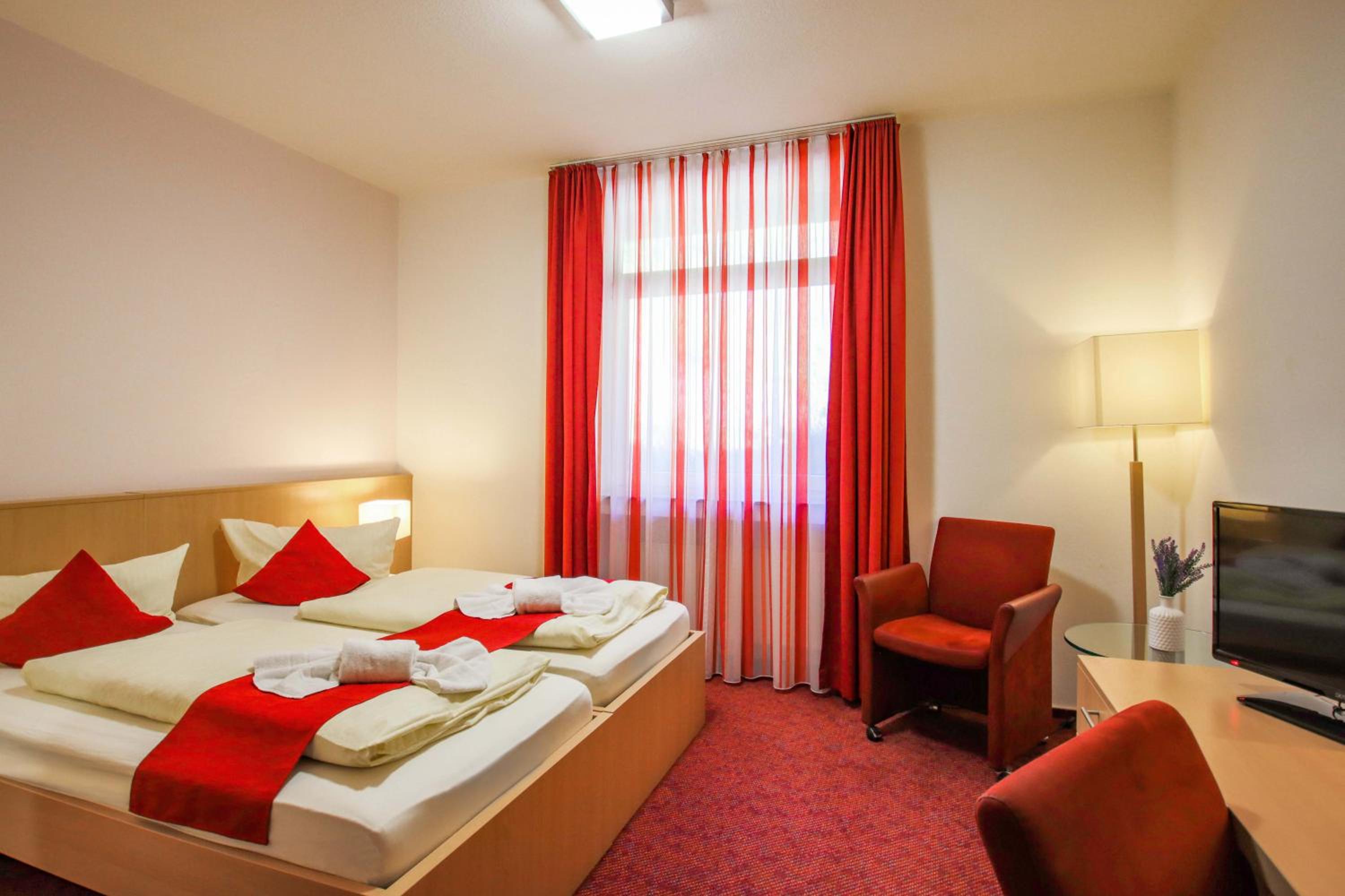 Standard Double Room - Photo 1