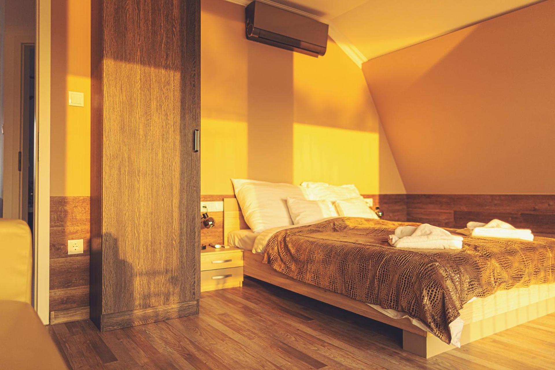 Three-Bedroom Apartment - Photo 33