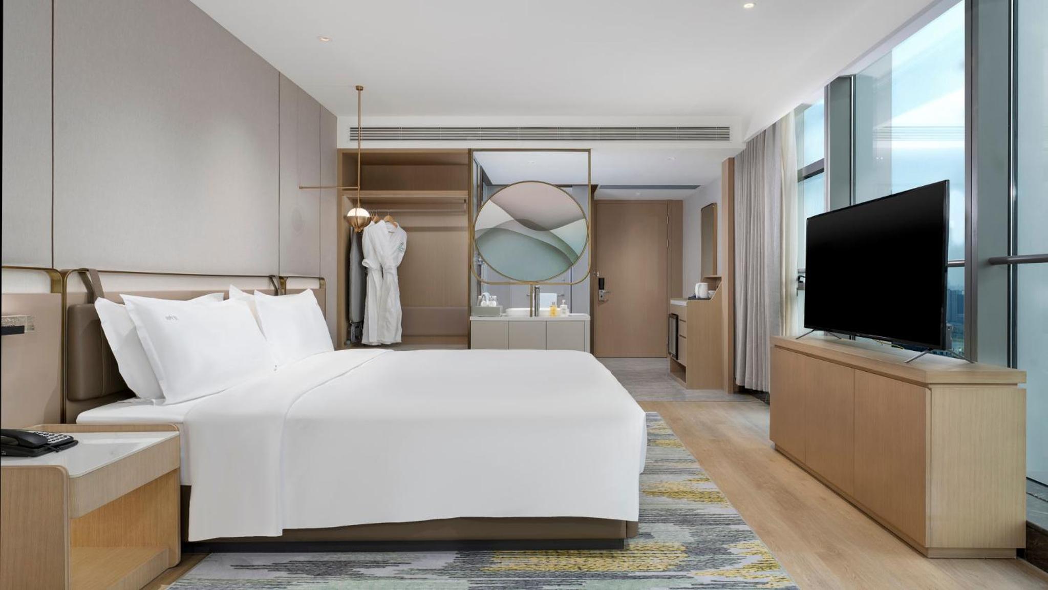 Premium King Room with Sunset View - Photo 4