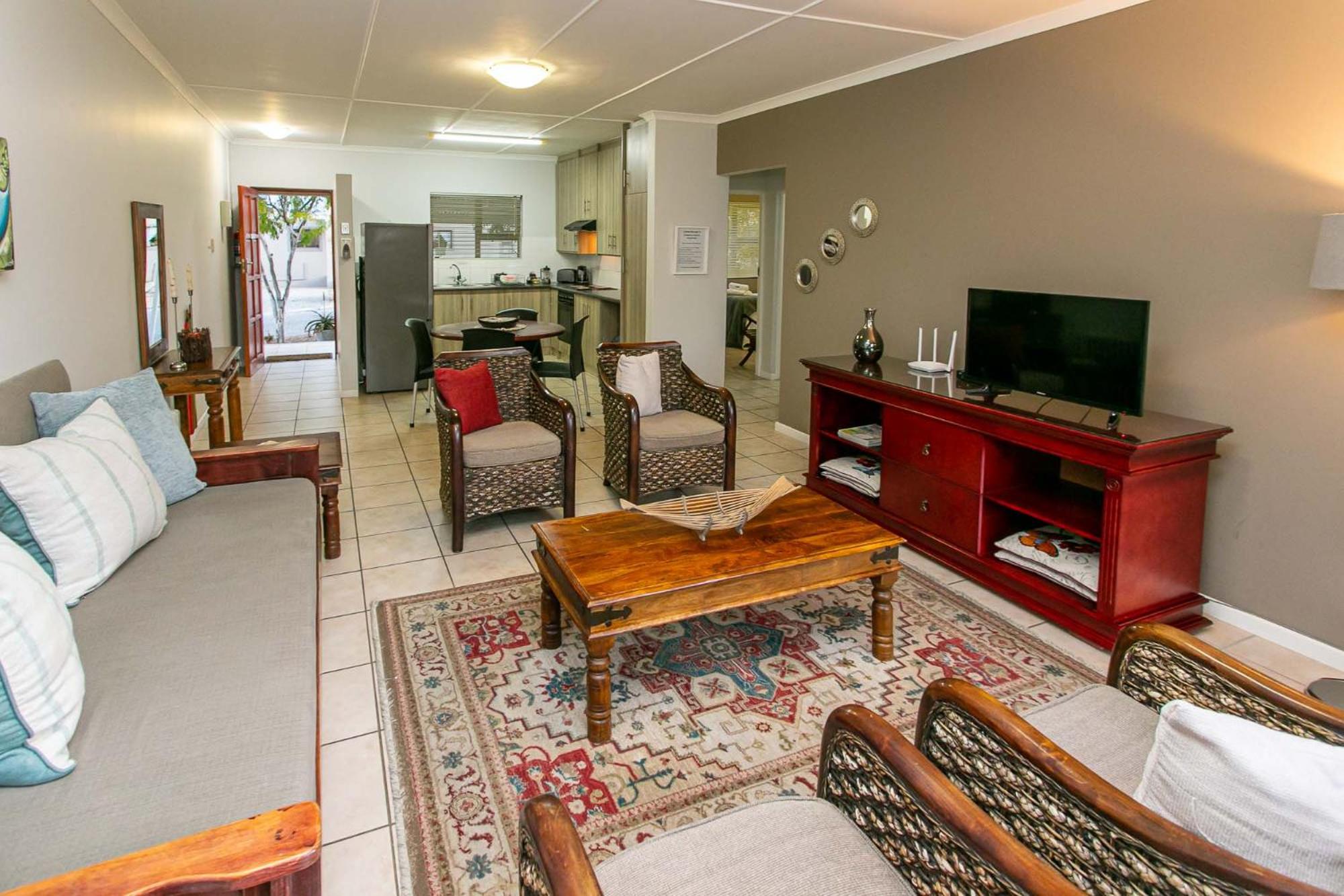 Two-Bedroom Apartment - Photo 2