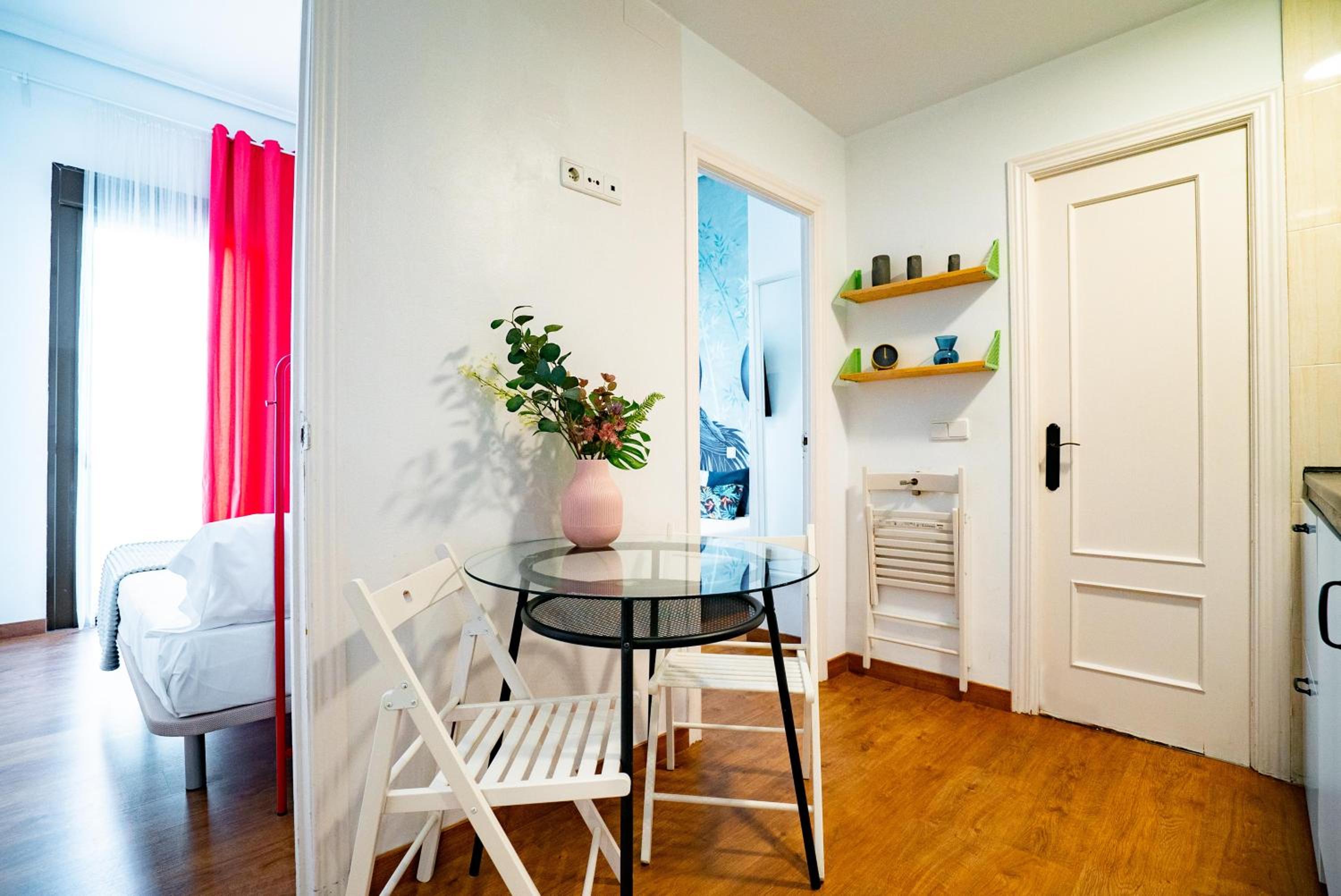 Two-Bedroom Apartment ( 3 Adults ) - Photo 10