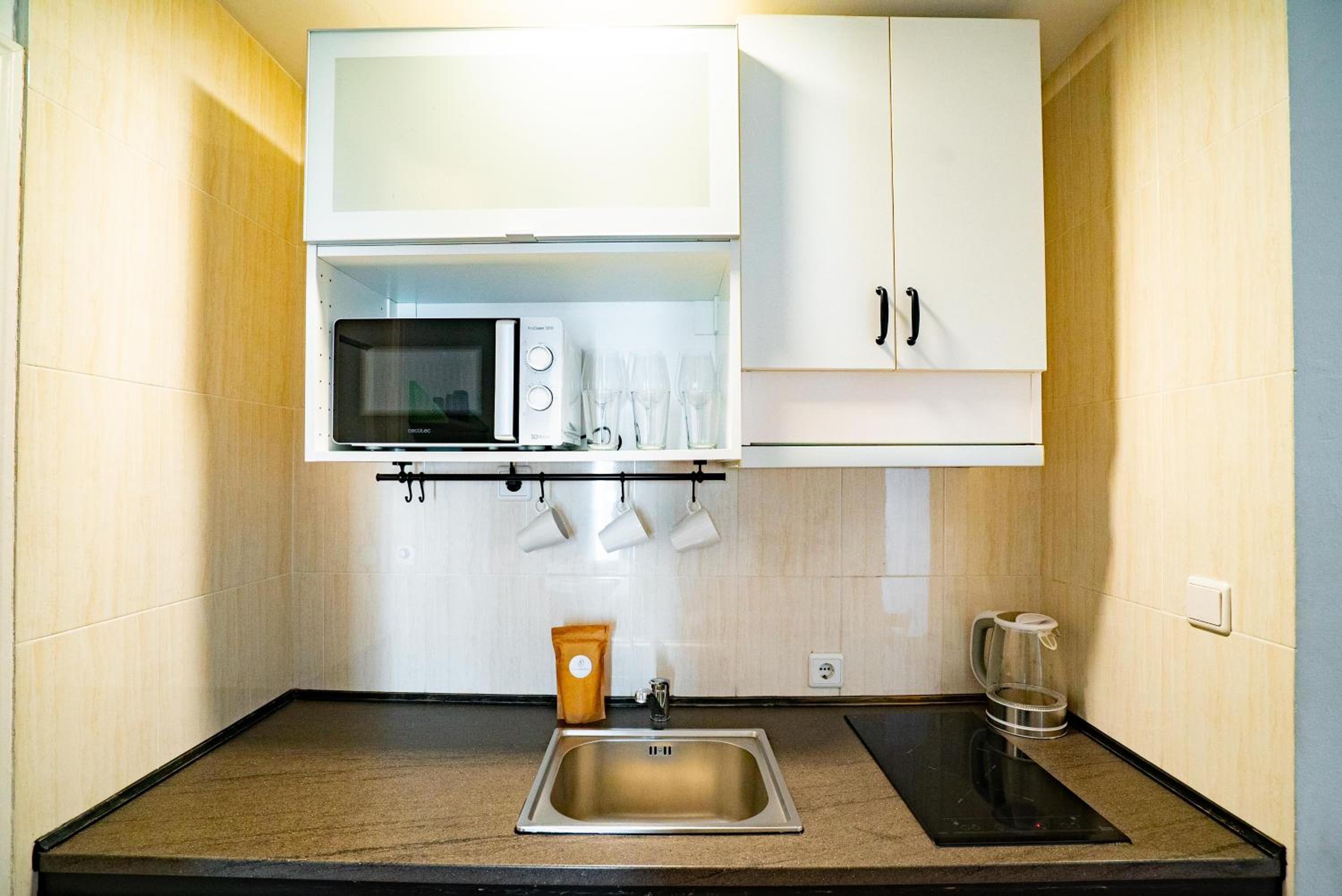 Two-Bedroom Apartment ( 3 Adults ) - Photo 4