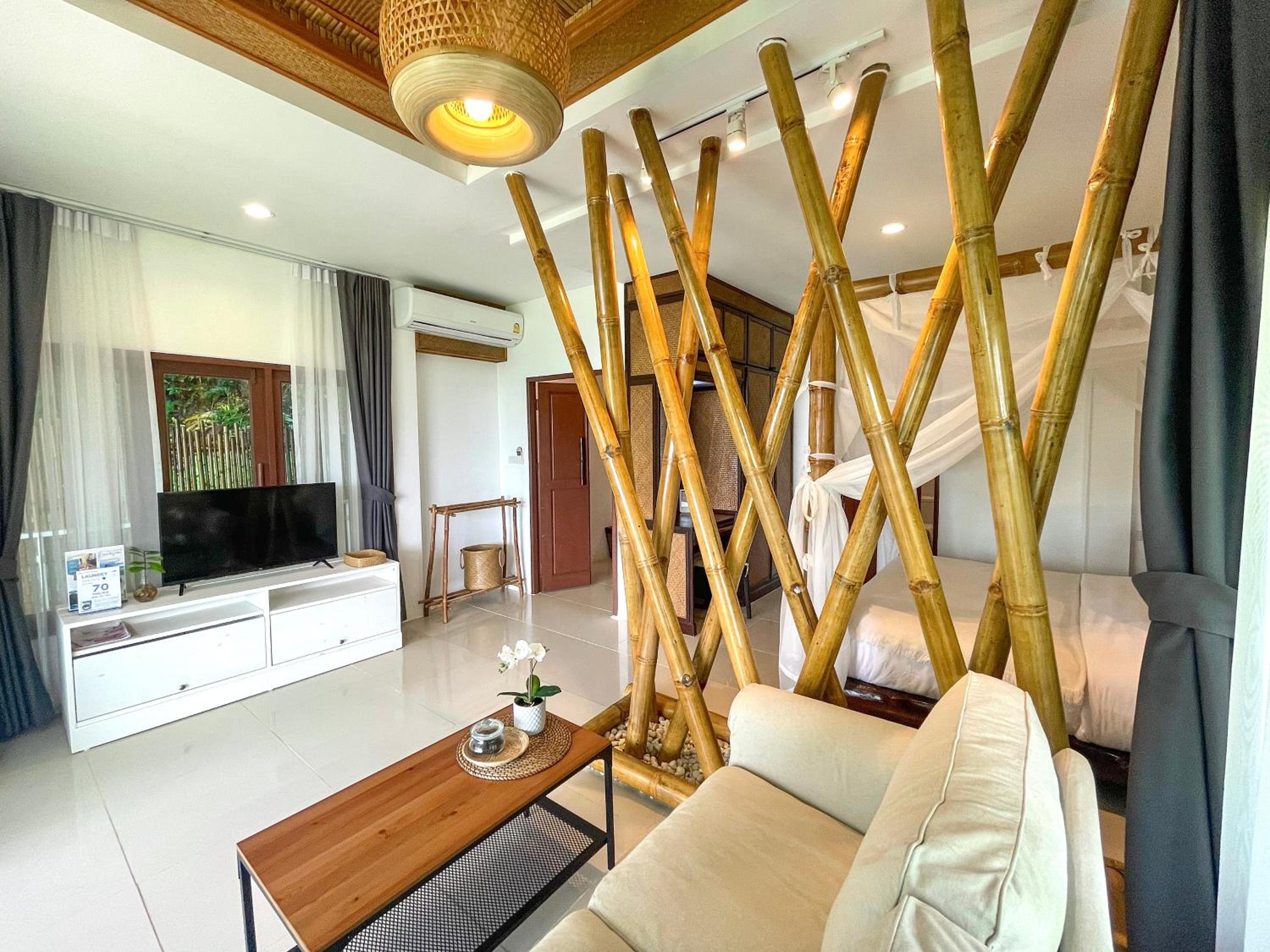 Jacuzzi Villa Three- Free Beach Shuttle - Photo 14