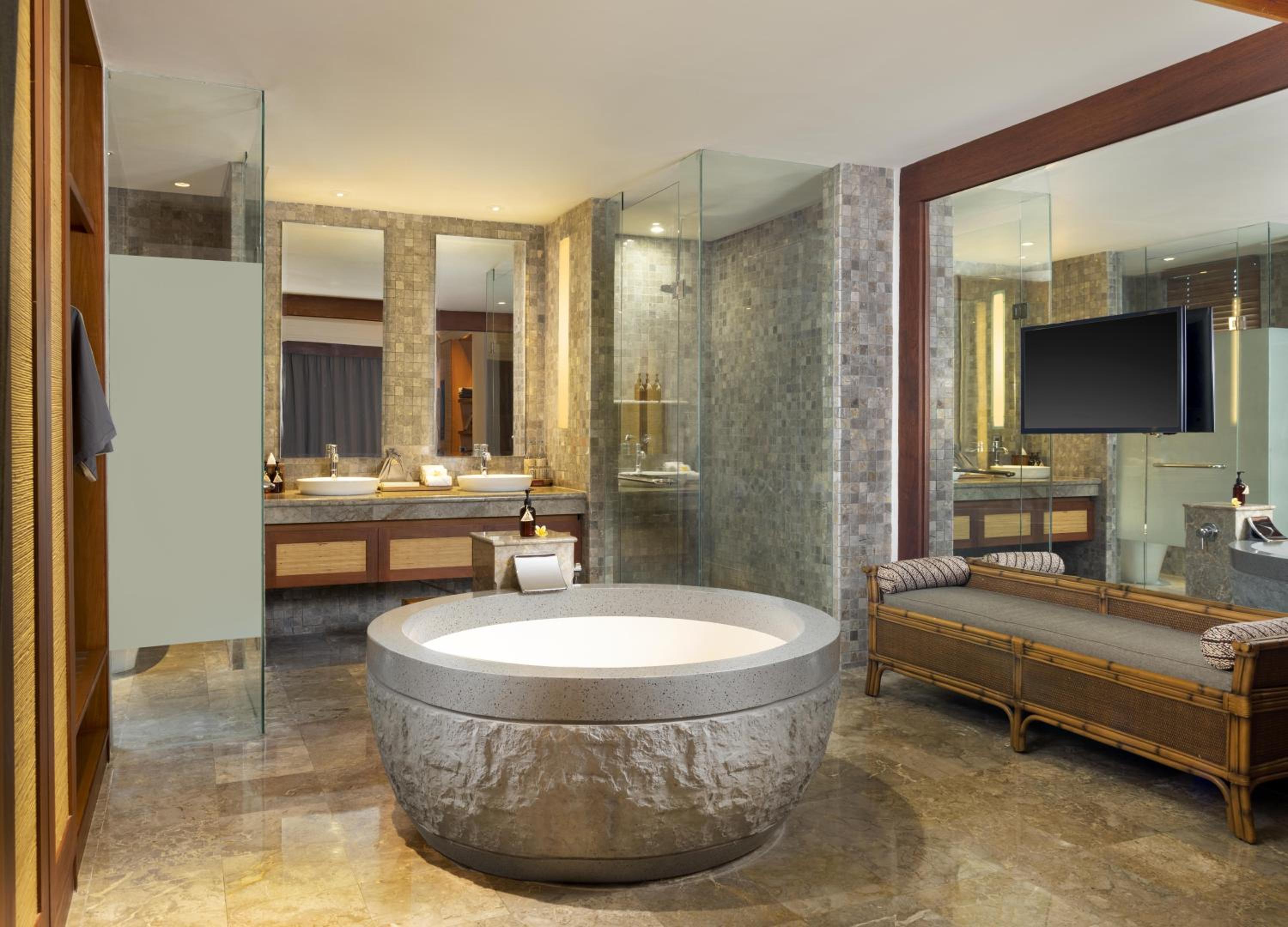Two-Bedroom Suite (Connecting Suite & Alaya Room) thumbnail 6