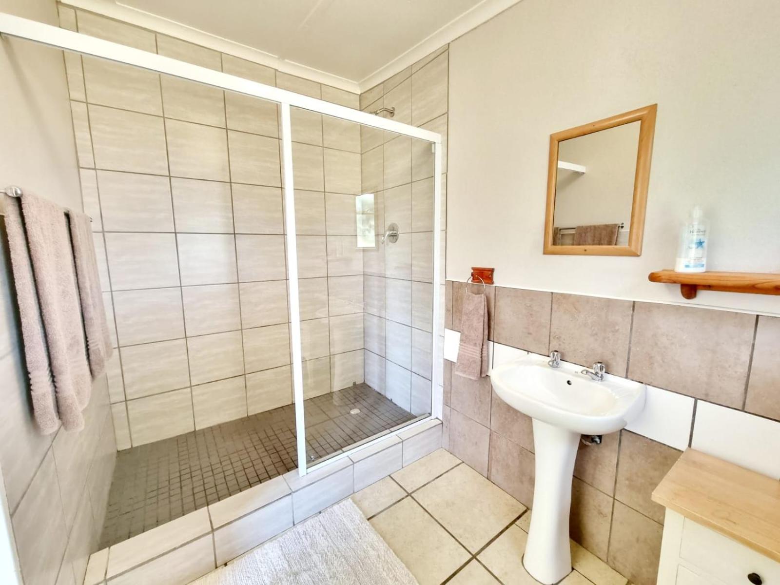 Quadruple Room - Photo 7