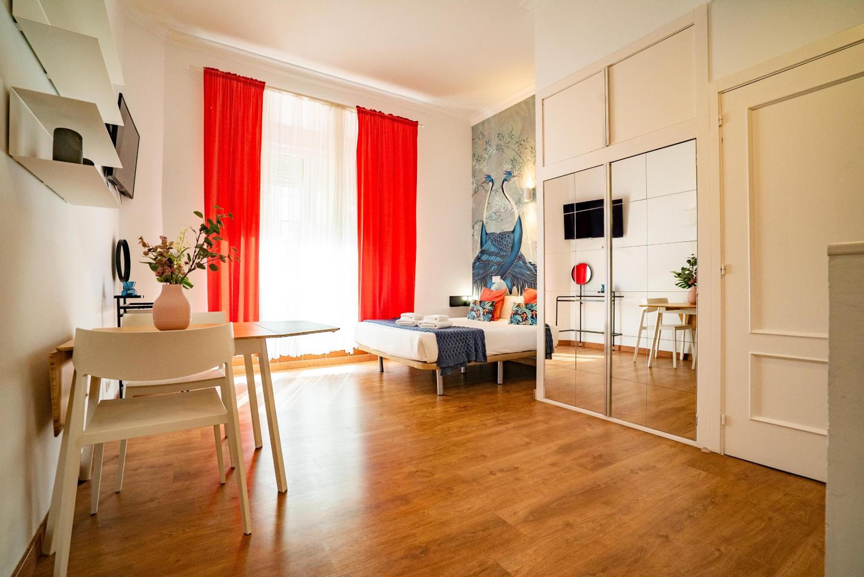 Studio with Terrace - Photo 2
