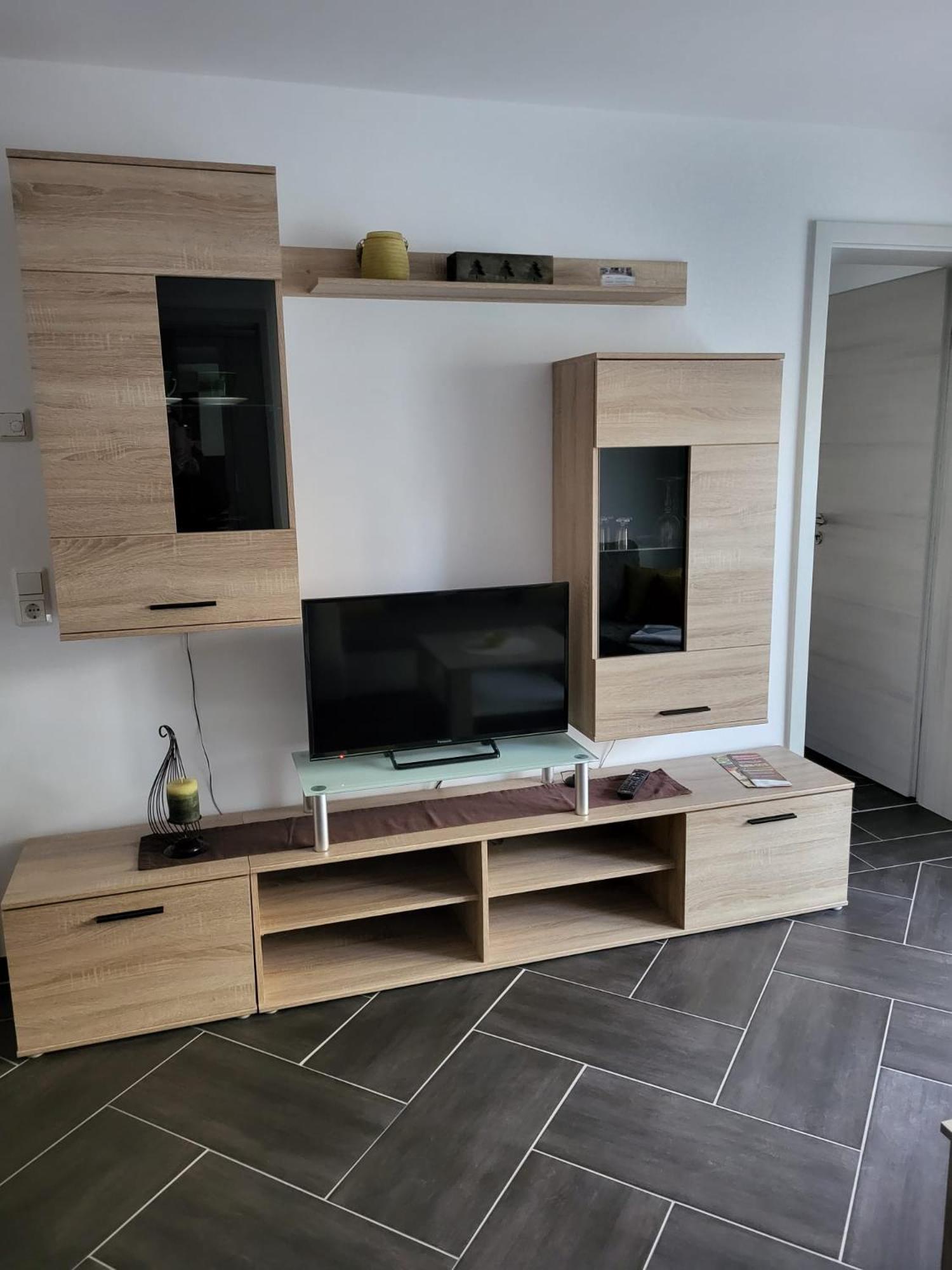 One-Bedroom Apartment - Photo 1