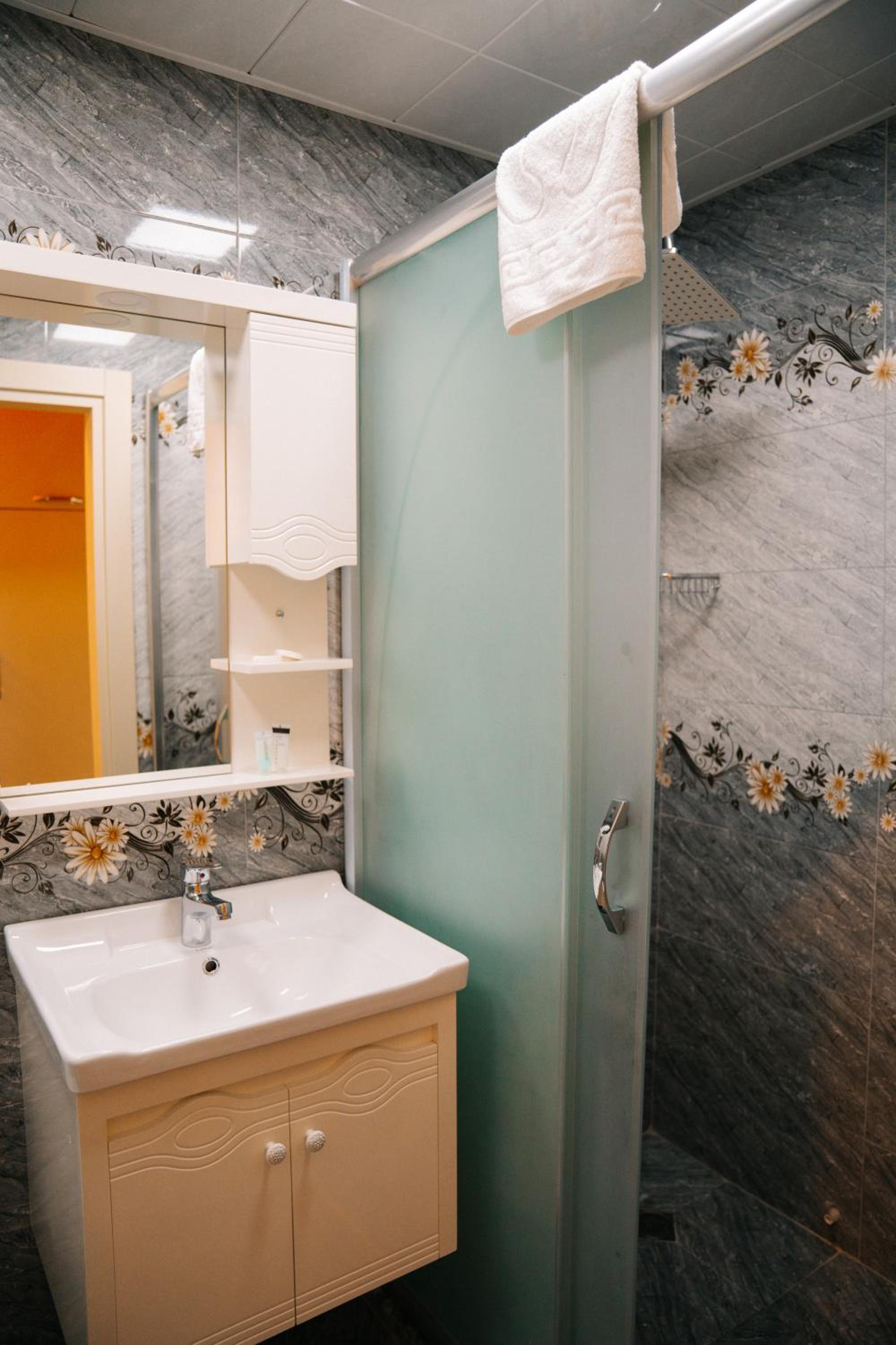 Superior Triple Room photo 3