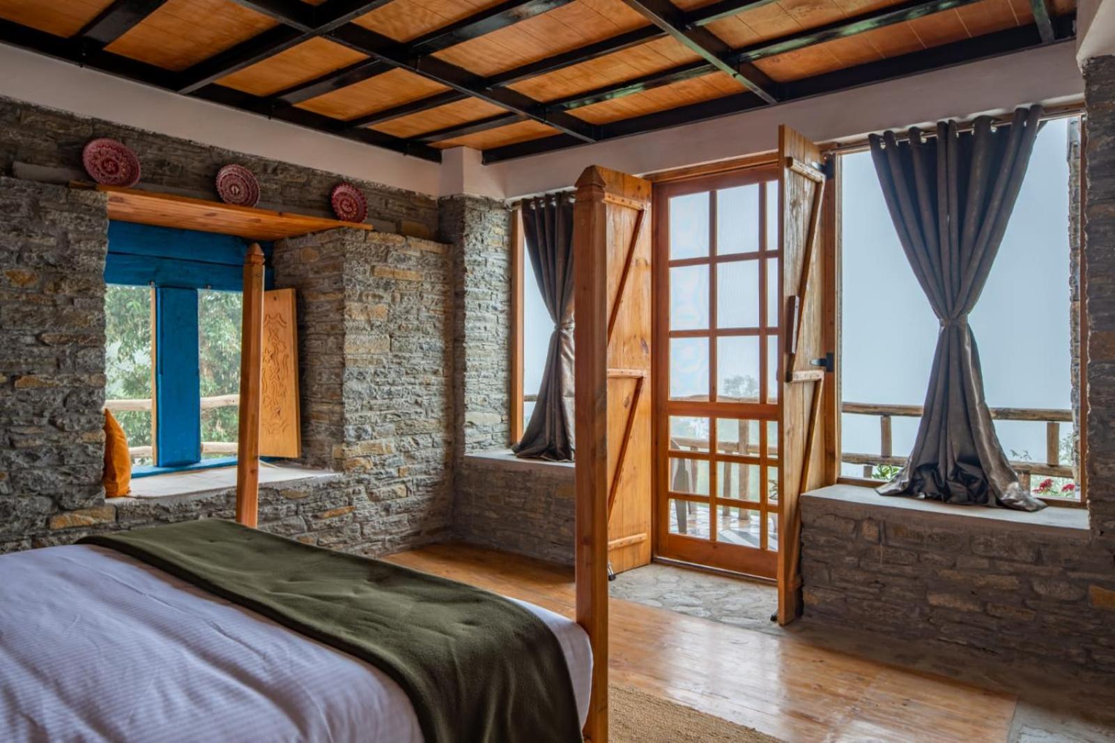 Two-Bedroom Suite - Photo 11