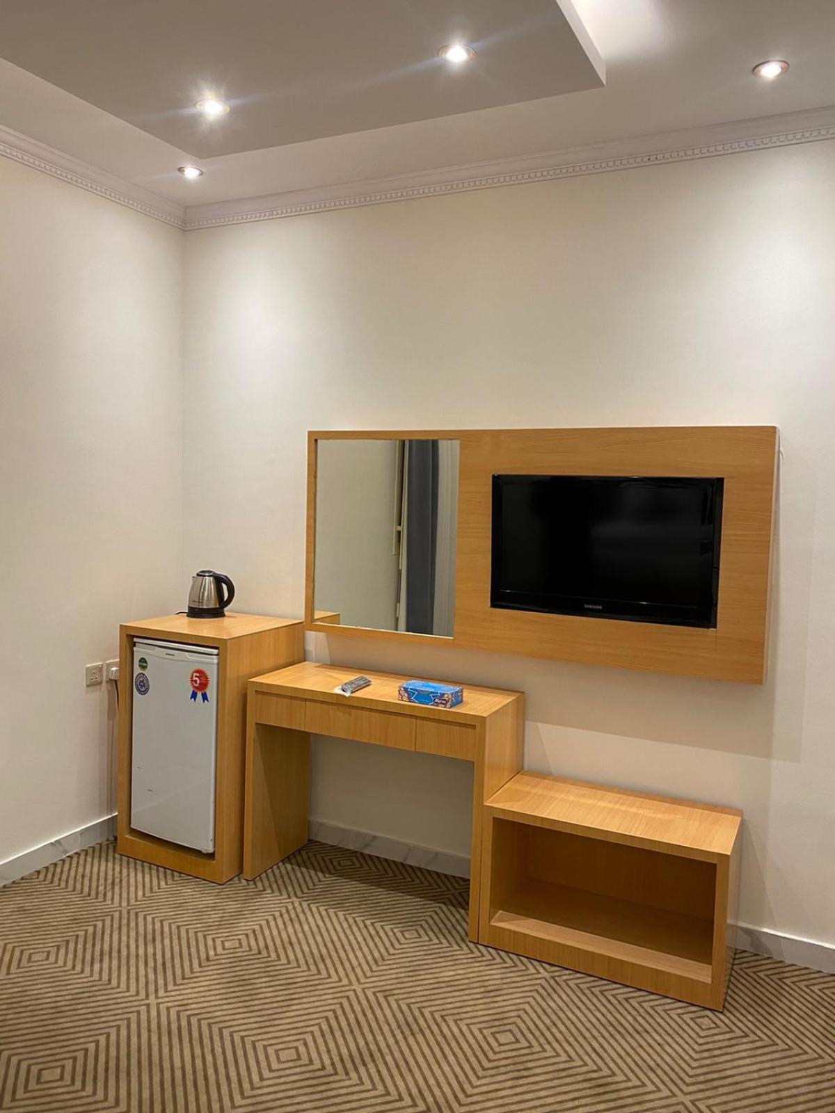 Small Twin Room photo 1