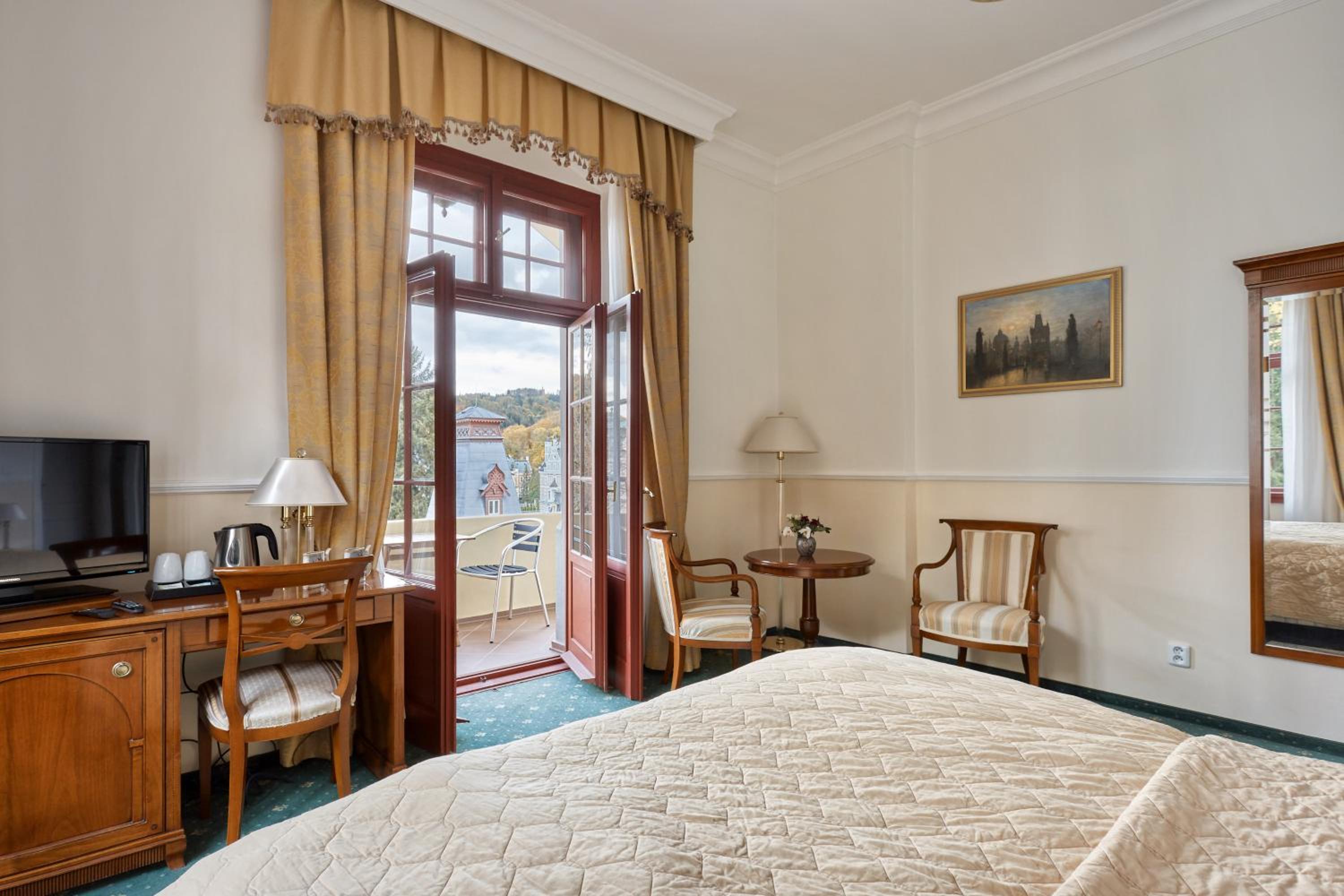 Double Room with Balcony photo 3
