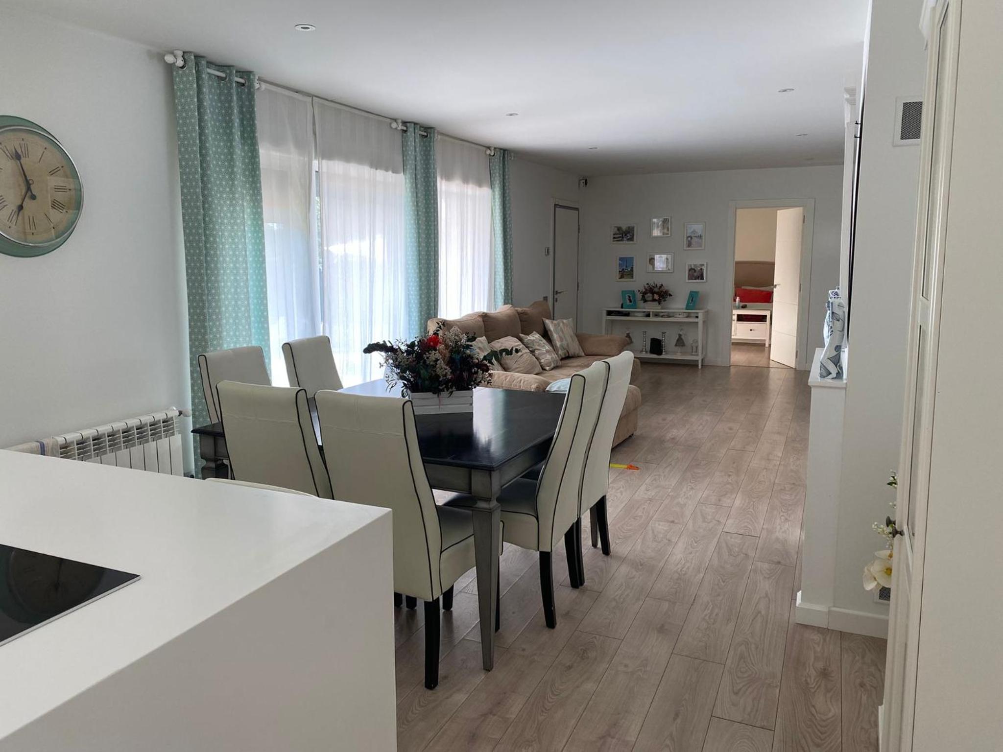 Three-Bedroom House photo 2