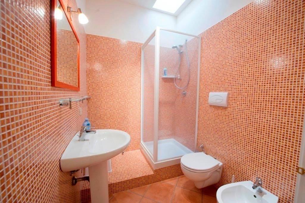 Large Double Room photo 2