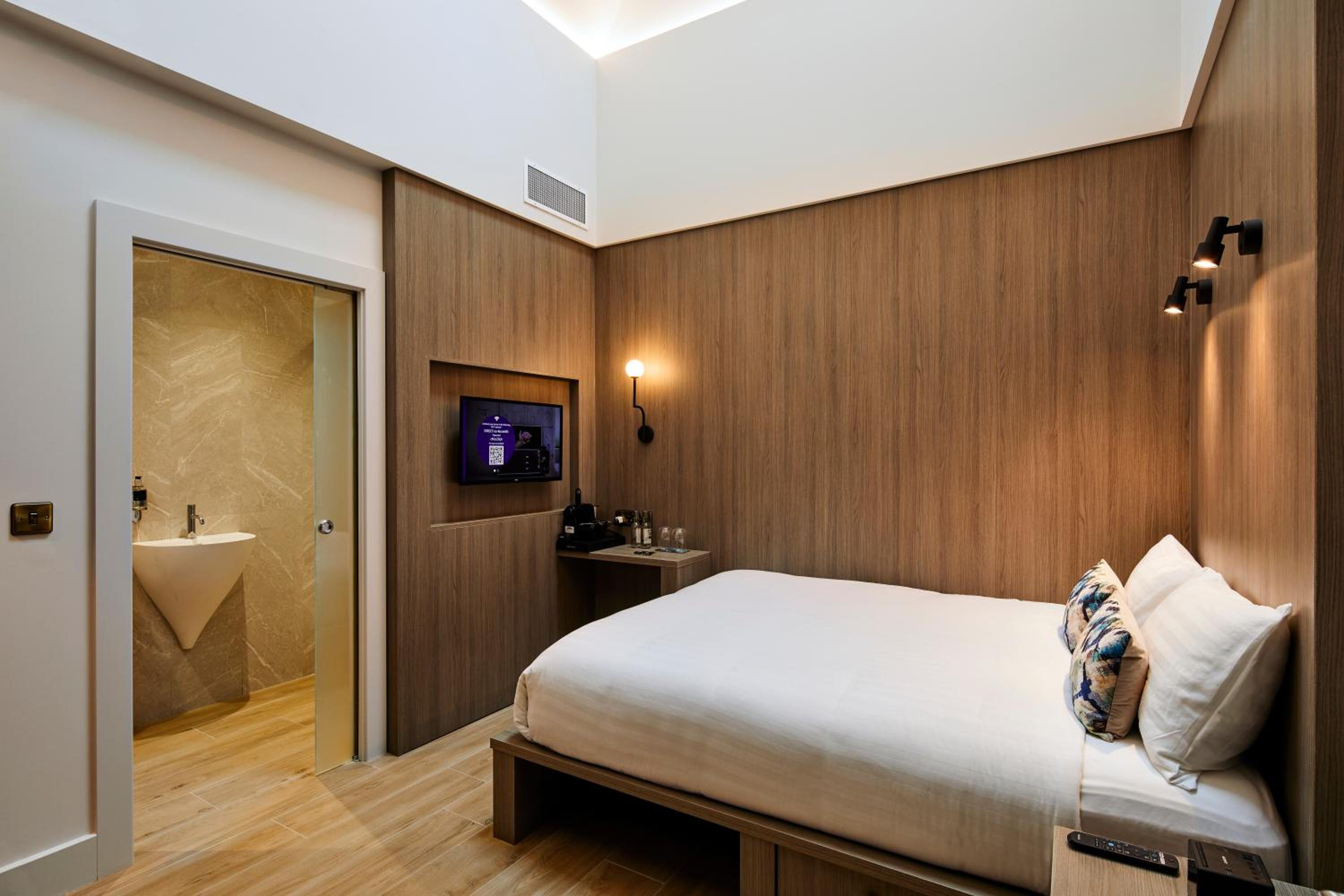 Deluxe Double Room photo 1