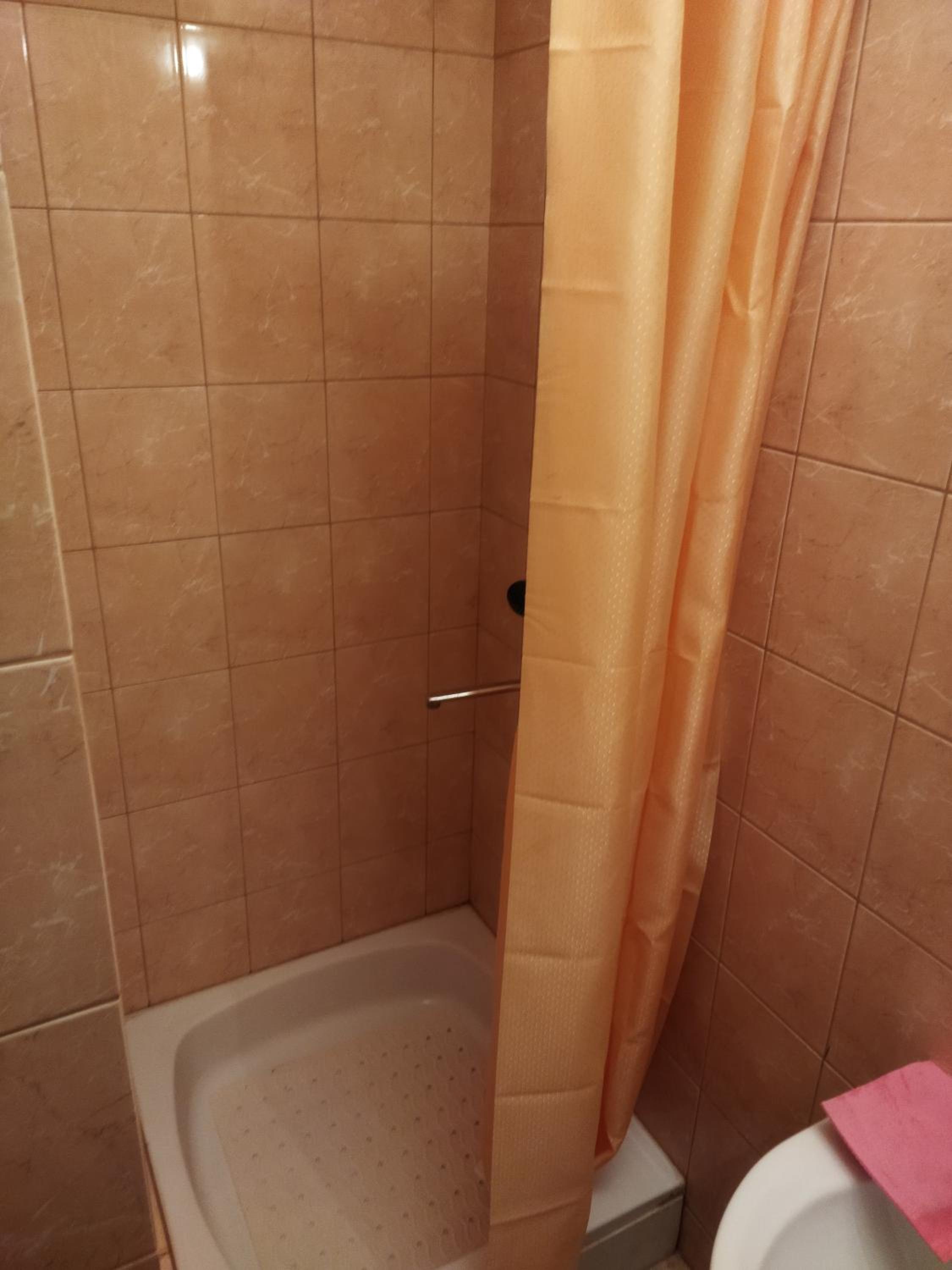 One-Bedroom Apartment - Photo 4